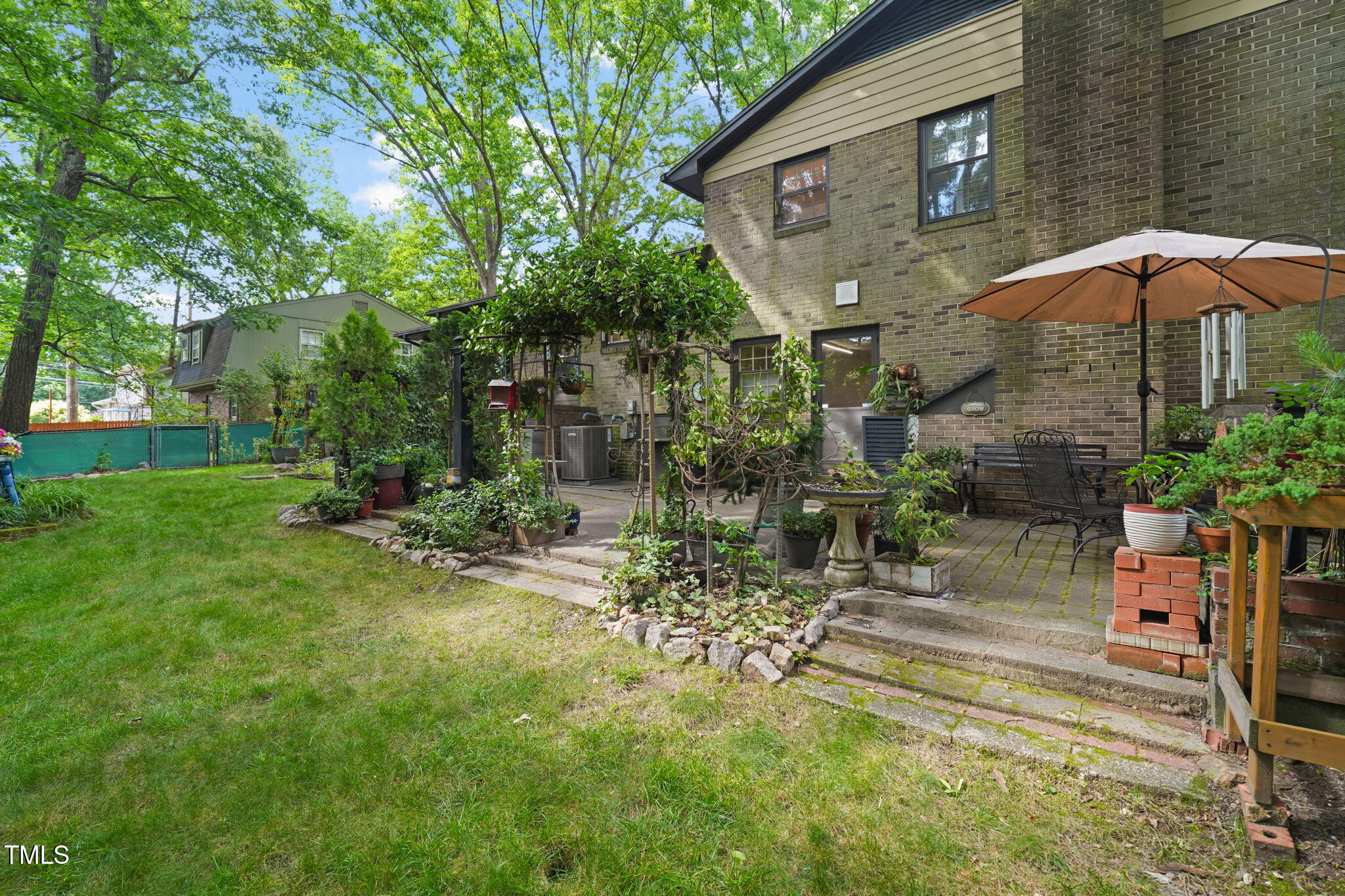 5523 Newberry Drive