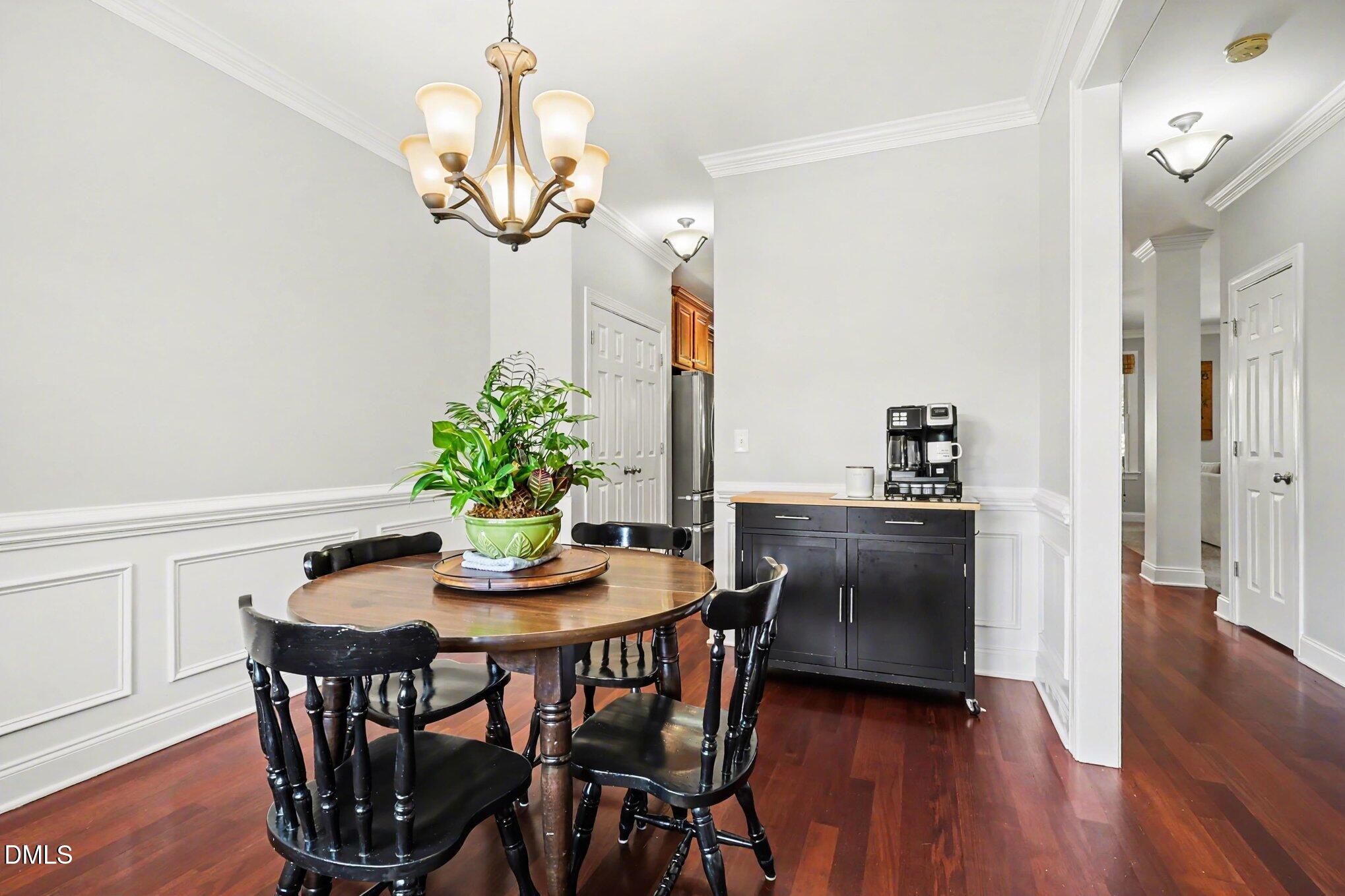 633 Lake Artesia Lane