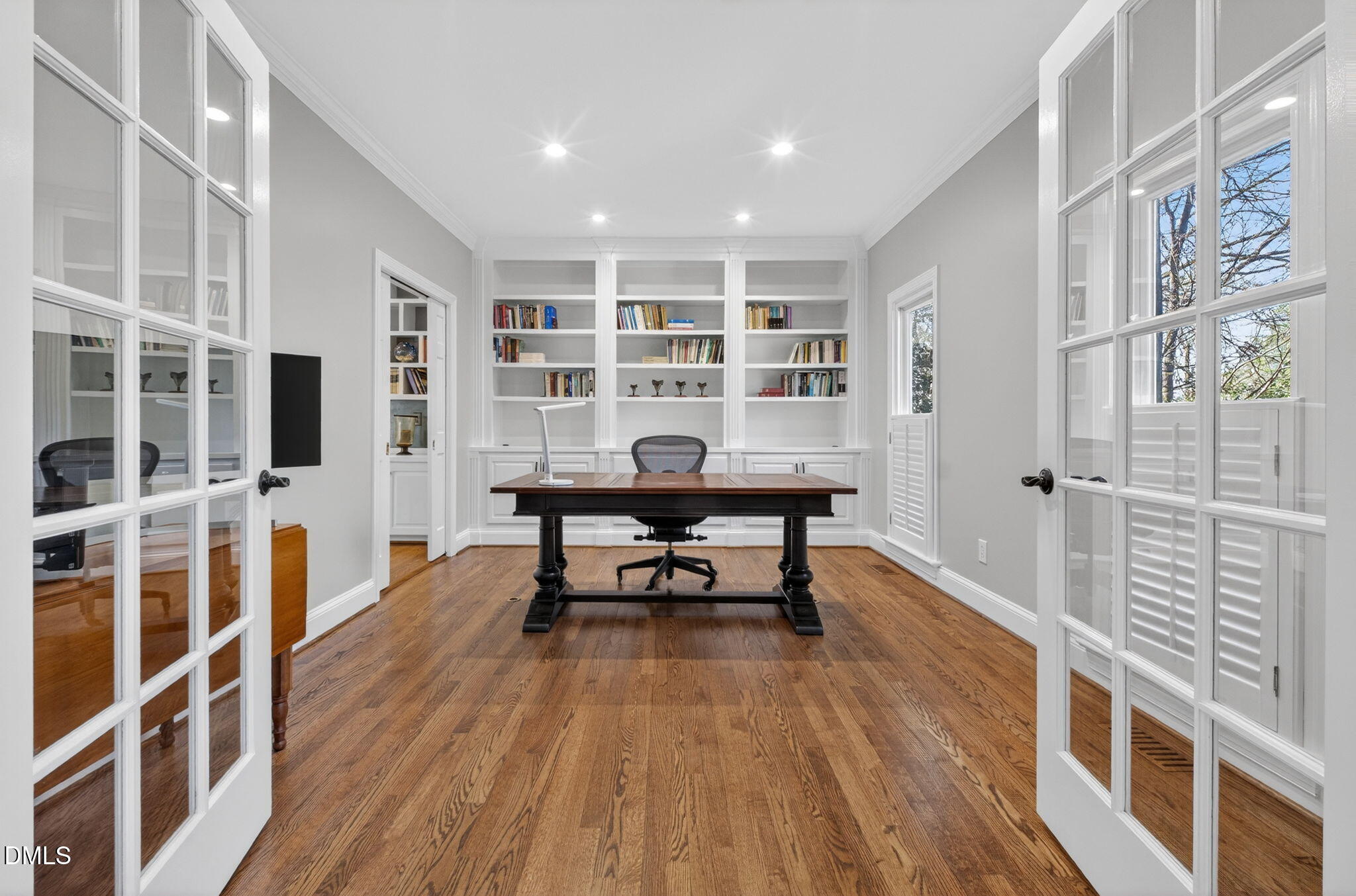 127 Lochwood West Drive