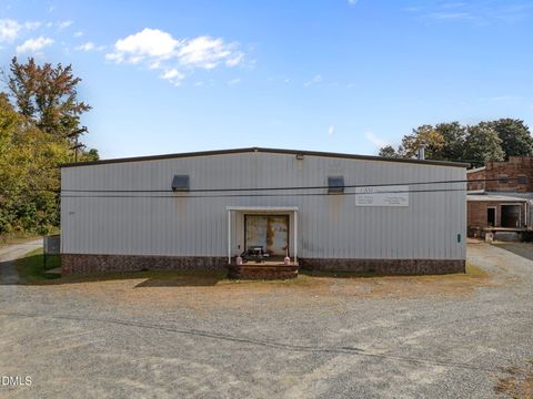 913 Washington Street Graham NC 27253