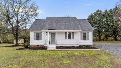 Photo of 717 Slippery Bank Court, Benson, NC 27504 (MLS # 10153874)