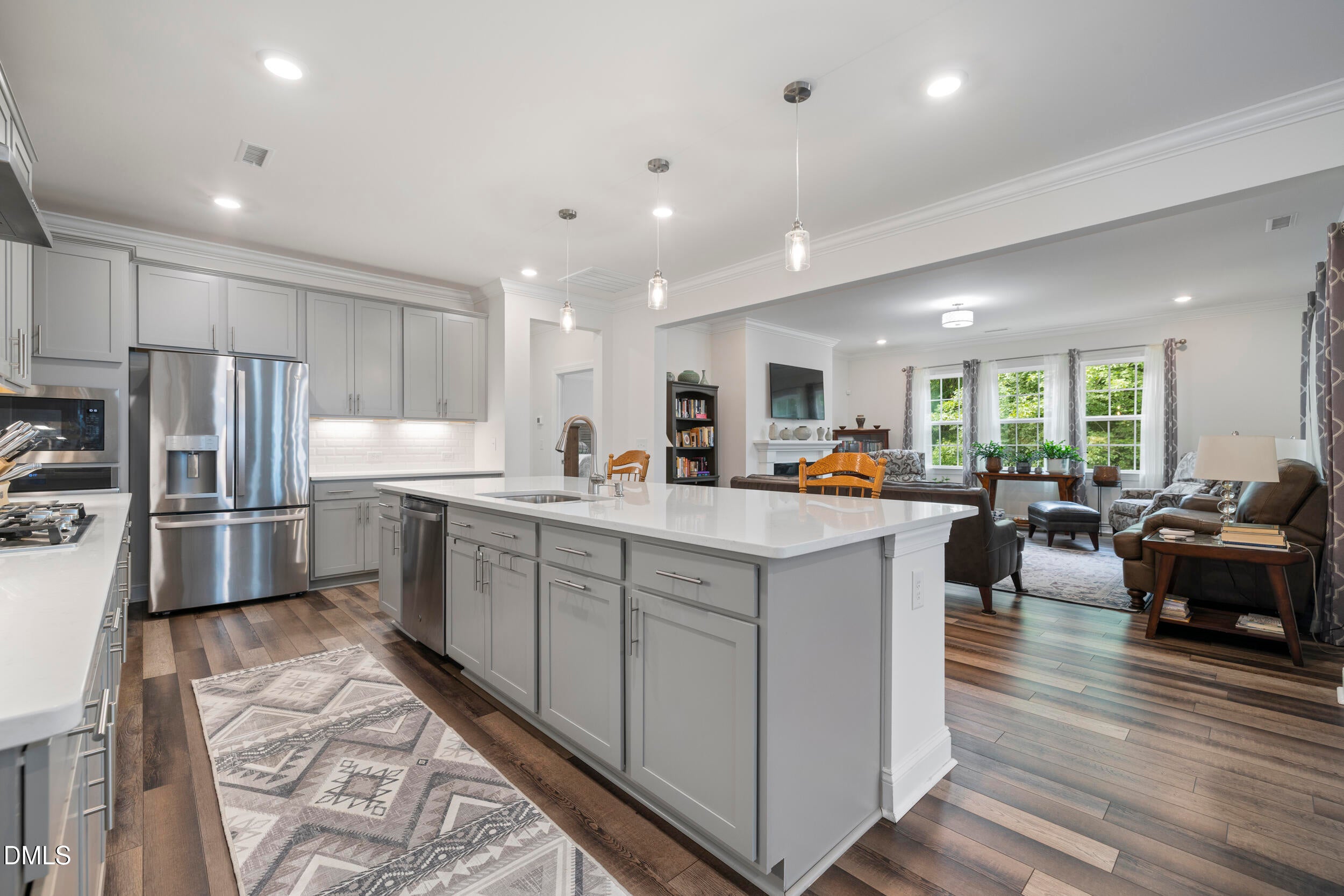 150 English Violet Lane