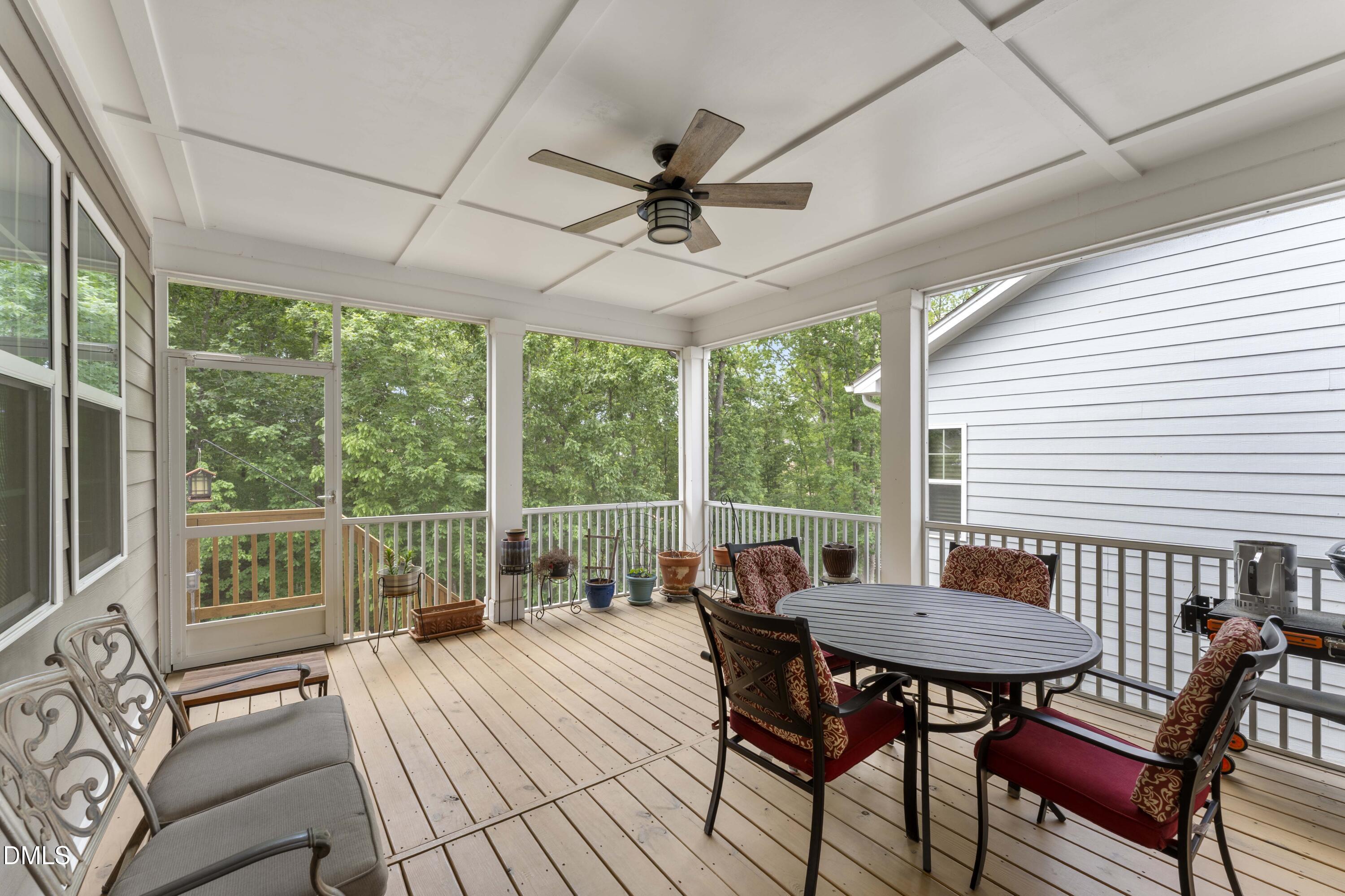 150 English Violet Lane