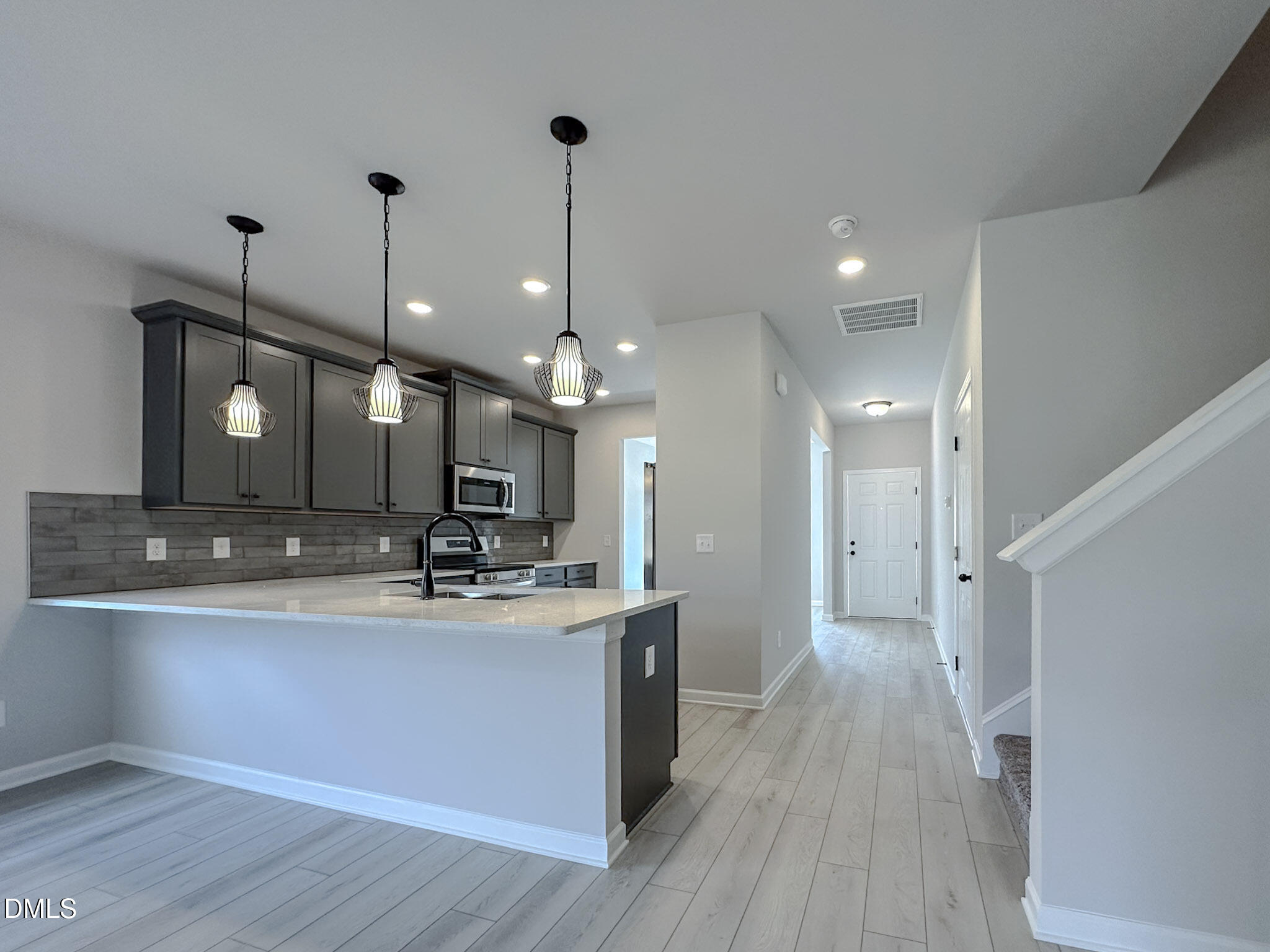 125 W Victory View Terrace