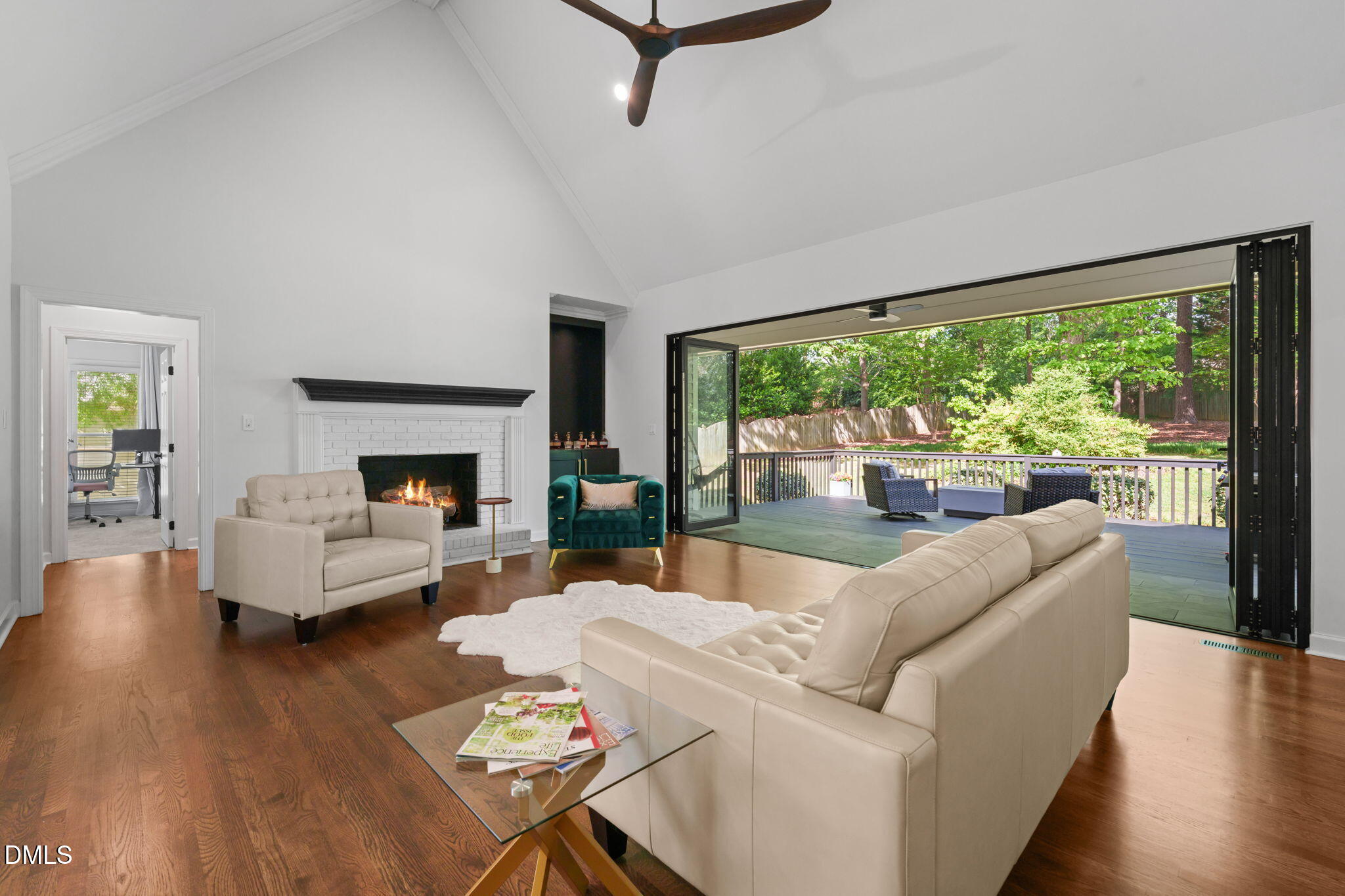 1409 Kings Branch Way