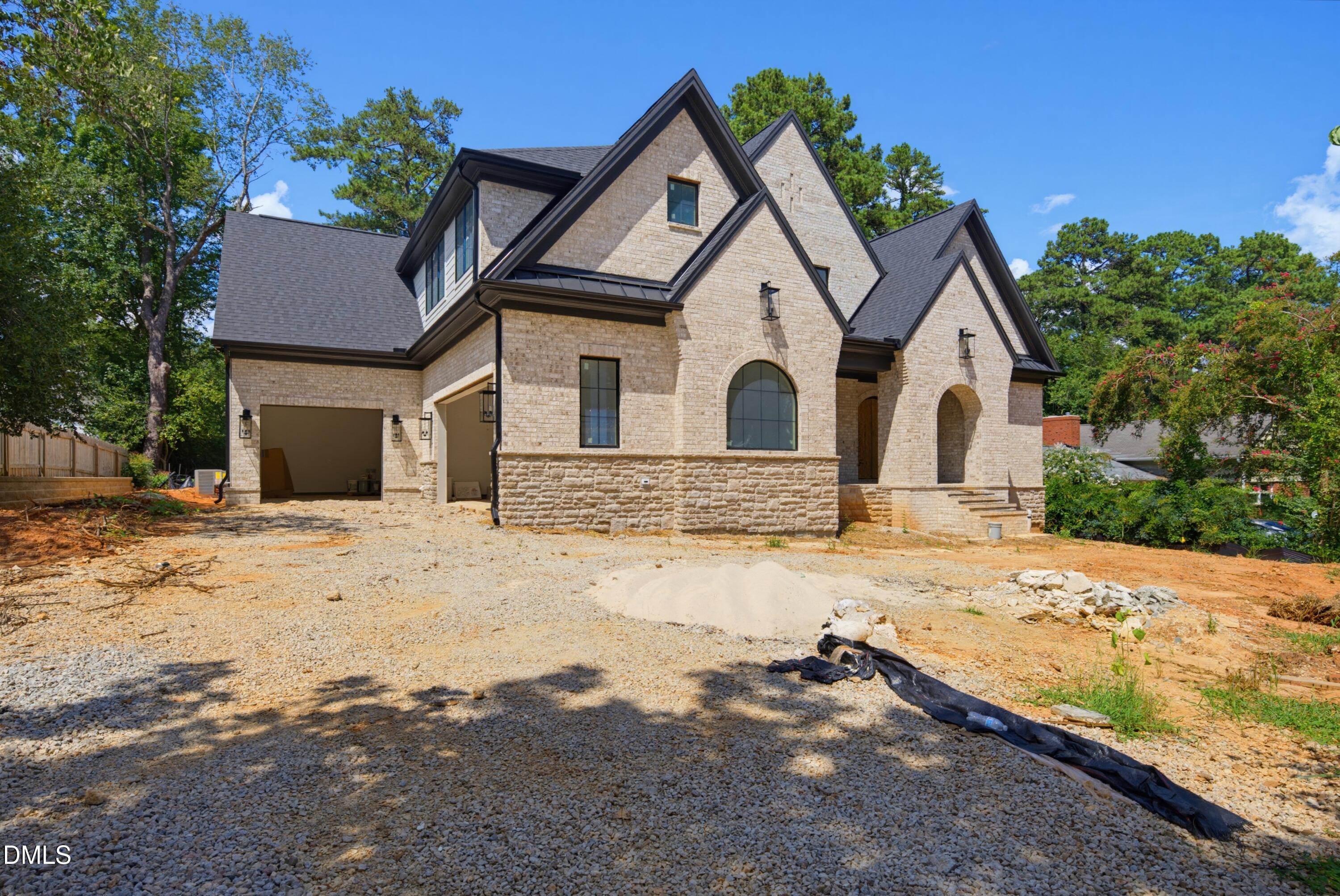 3422 Redbud Lane