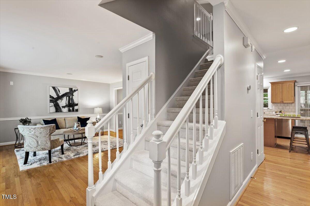 6 Foxlair Court