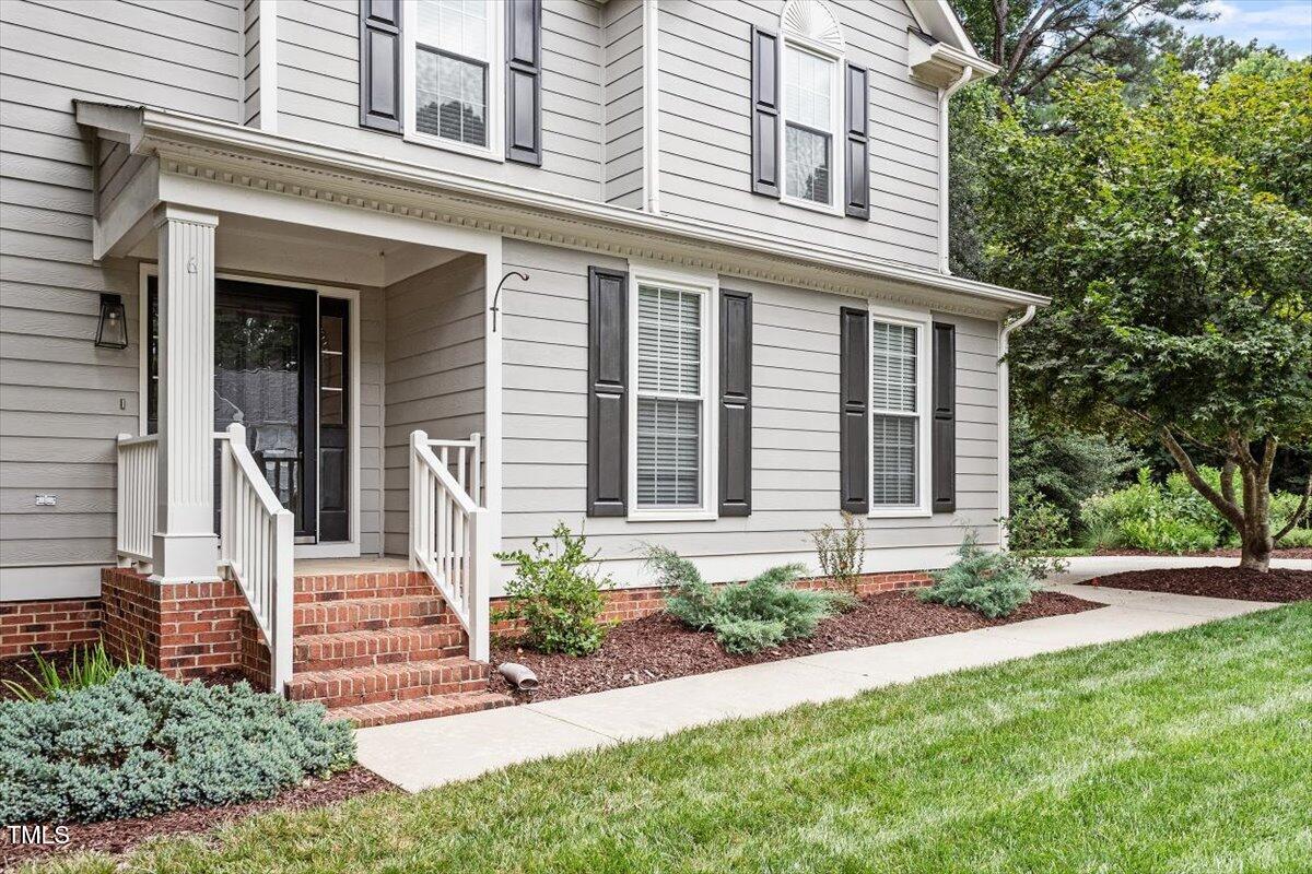 6 Foxlair Court