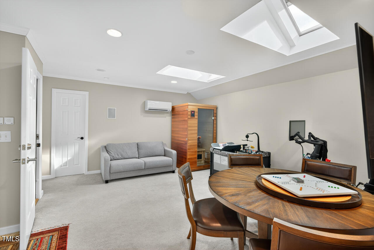 Durham, North Carolina 27713, United States, 5 Bedrooms Bedrooms, ,3 BathroomsBathrooms,Residential,Pending,208996