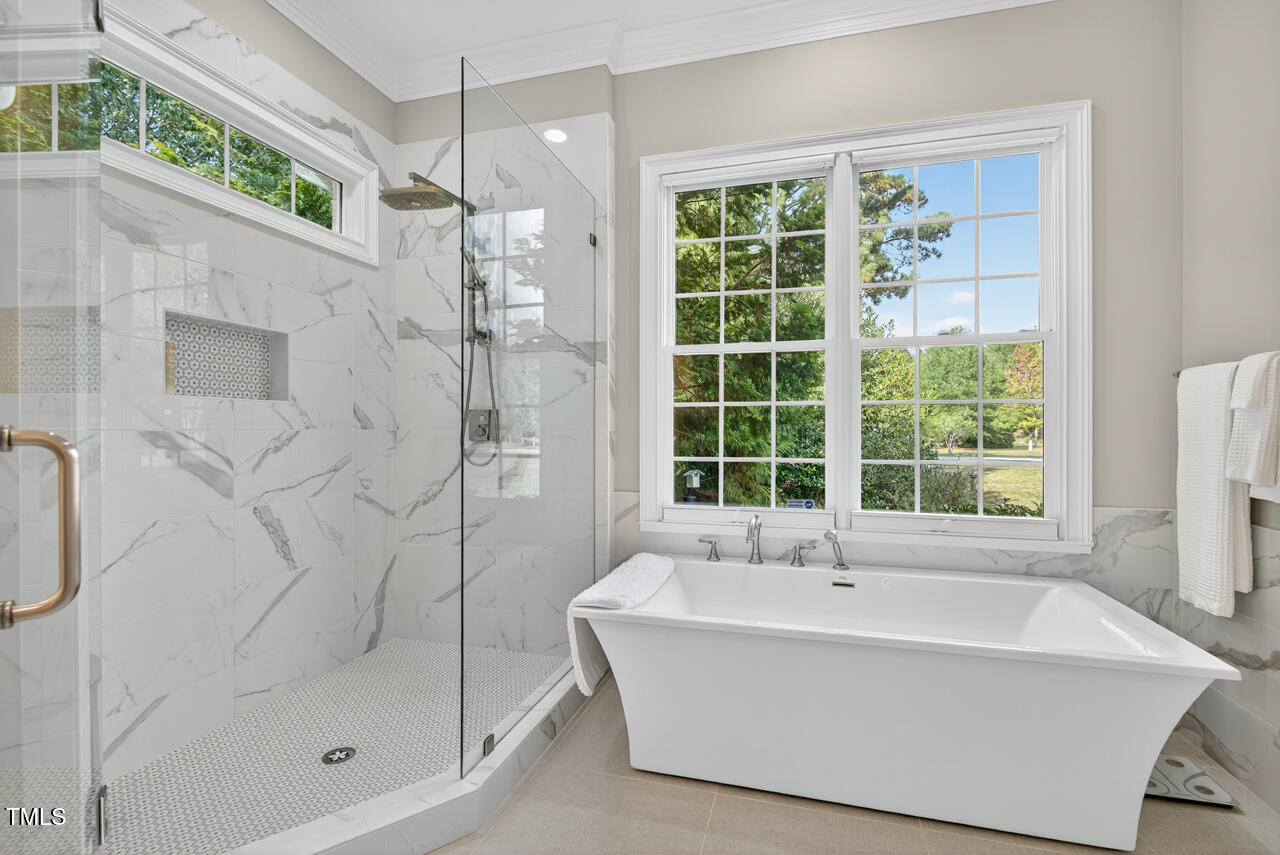 Durham, North Carolina 27713, United States, 5 Bedrooms Bedrooms, ,3 BathroomsBathrooms,Residential,Pending,208996