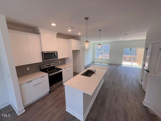 1004 Regalia Road 3