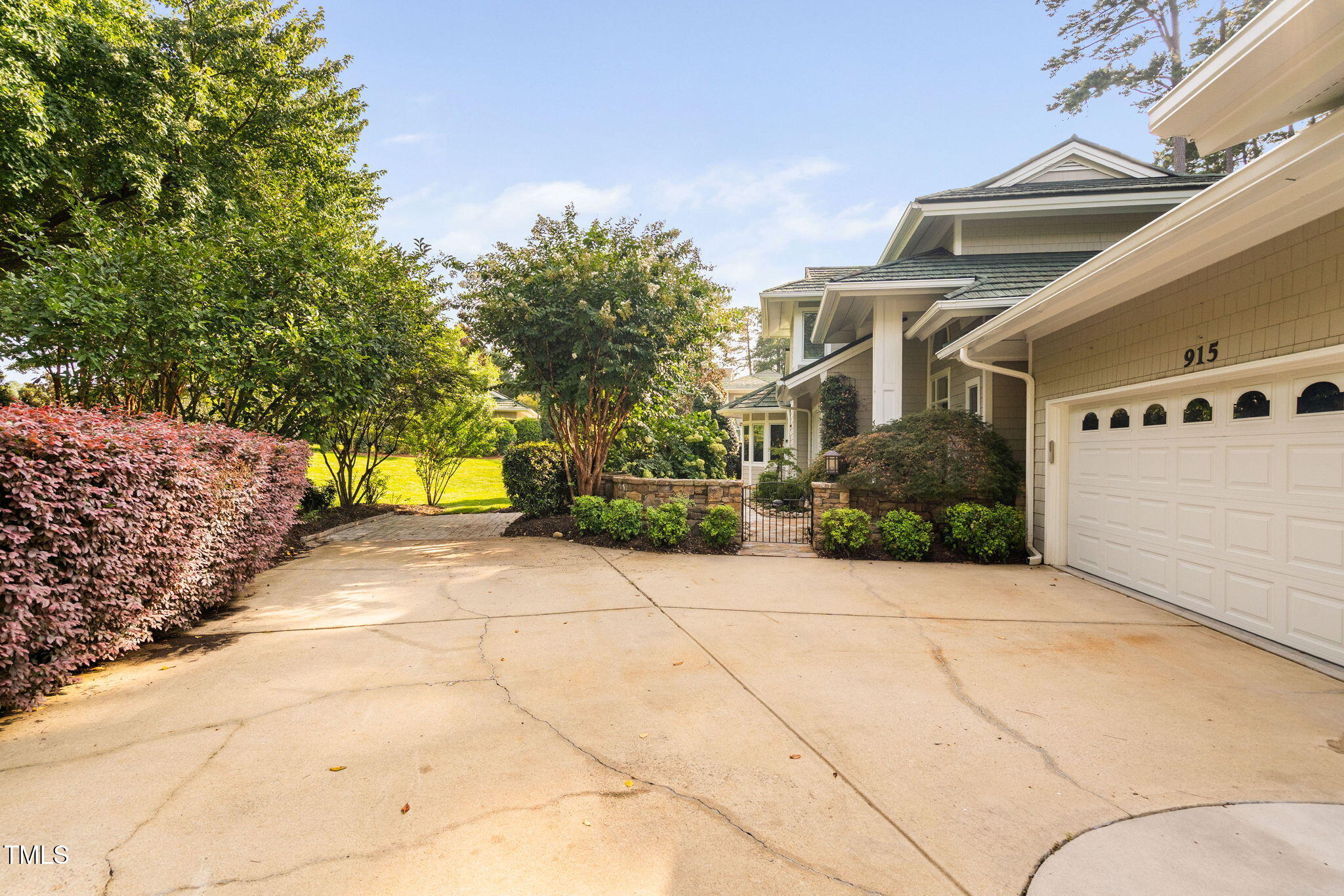 915 Crabtree Crossing Parkway