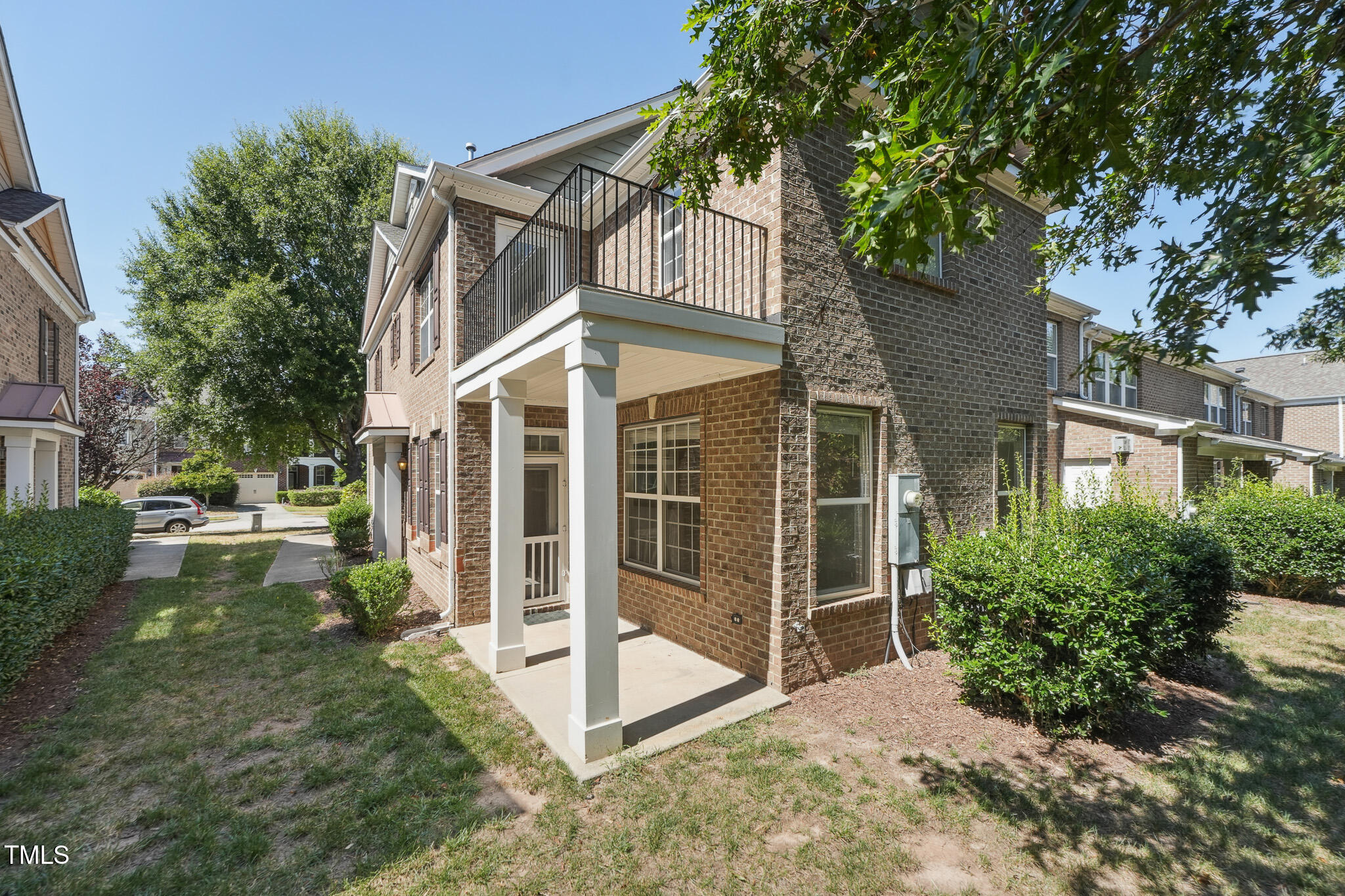 1045 Remington Oaks Circle