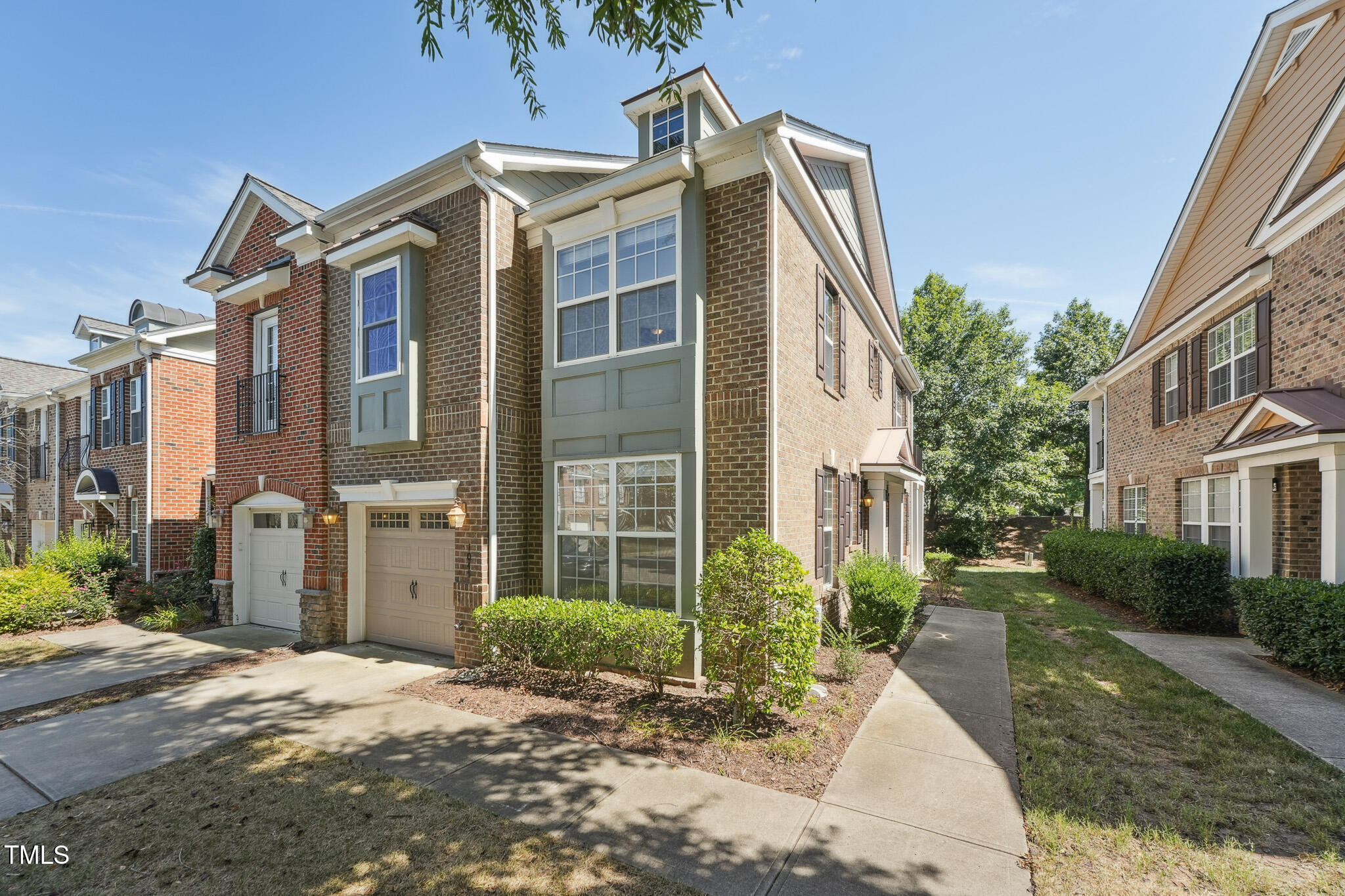 1045 Remington Oaks Circle