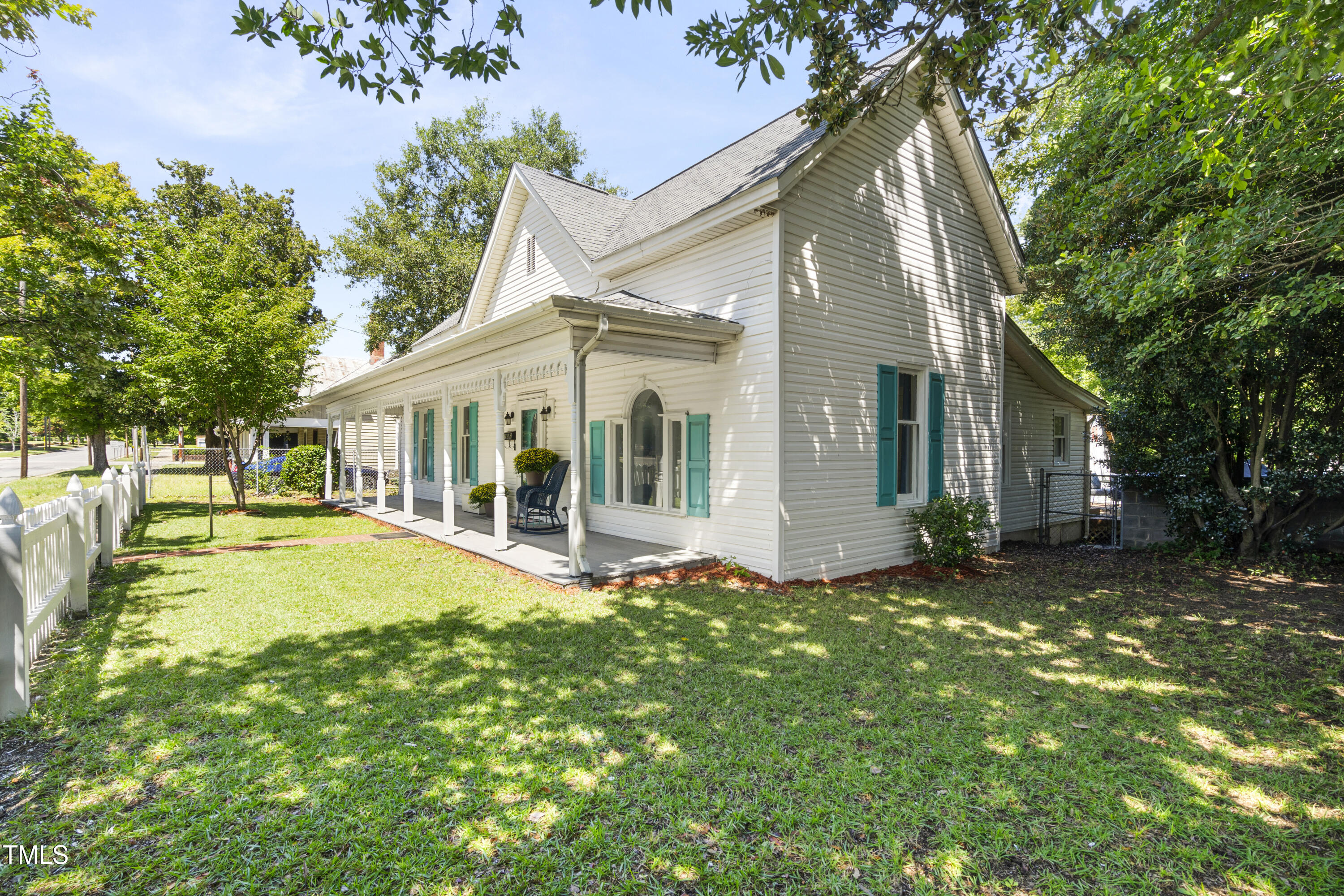 102 W Church Street