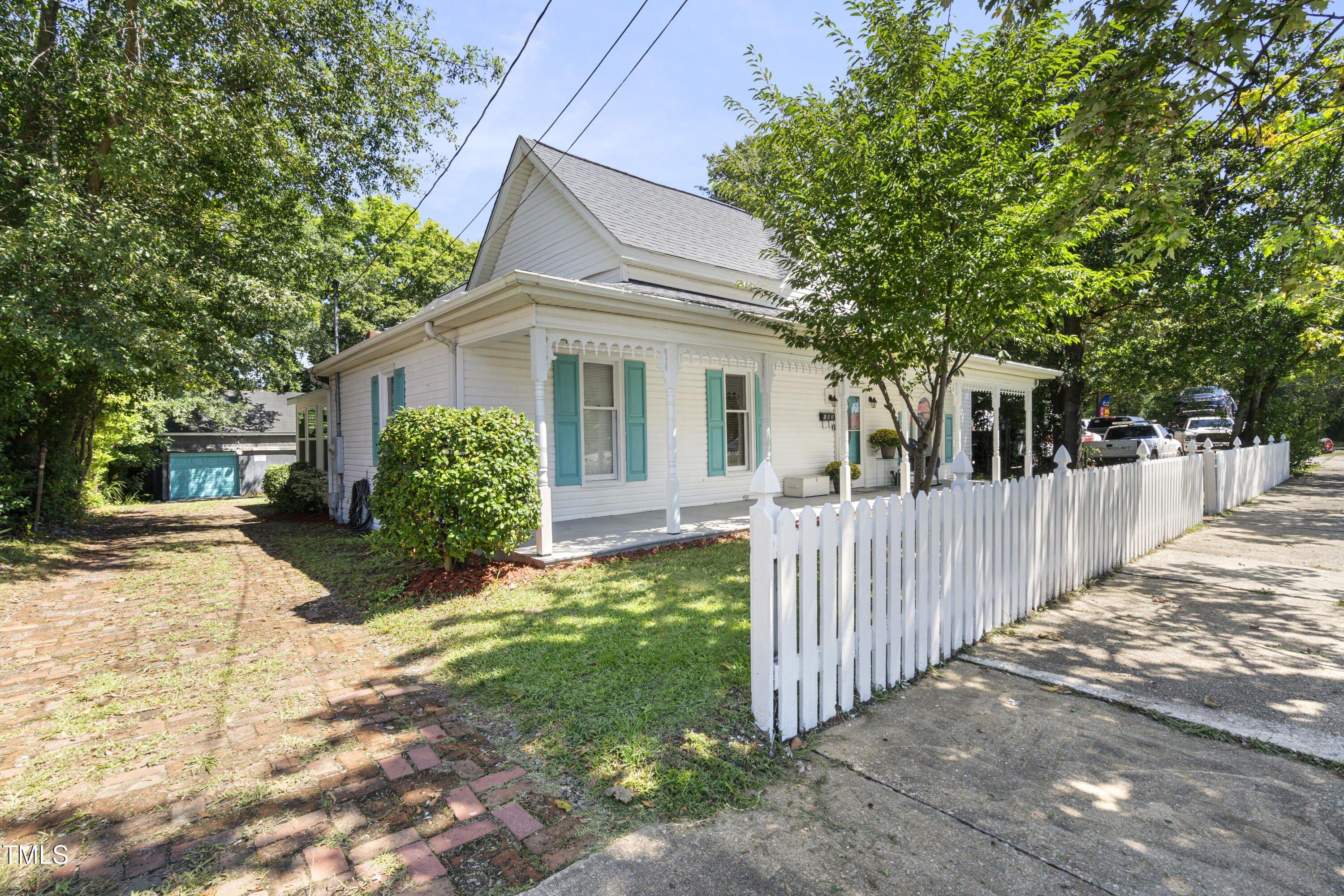 102 W Church Street