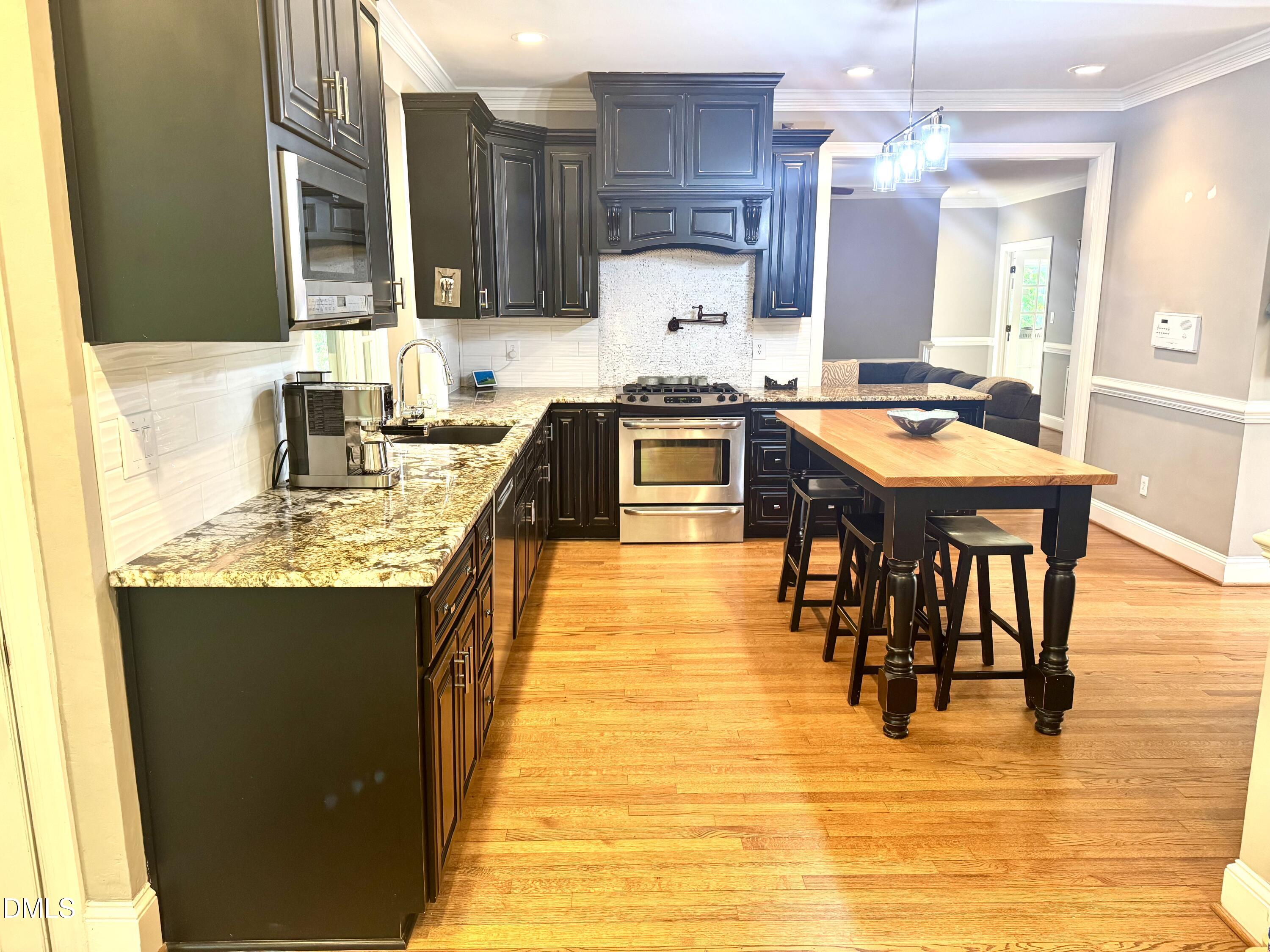 104 Flying Hills Circle