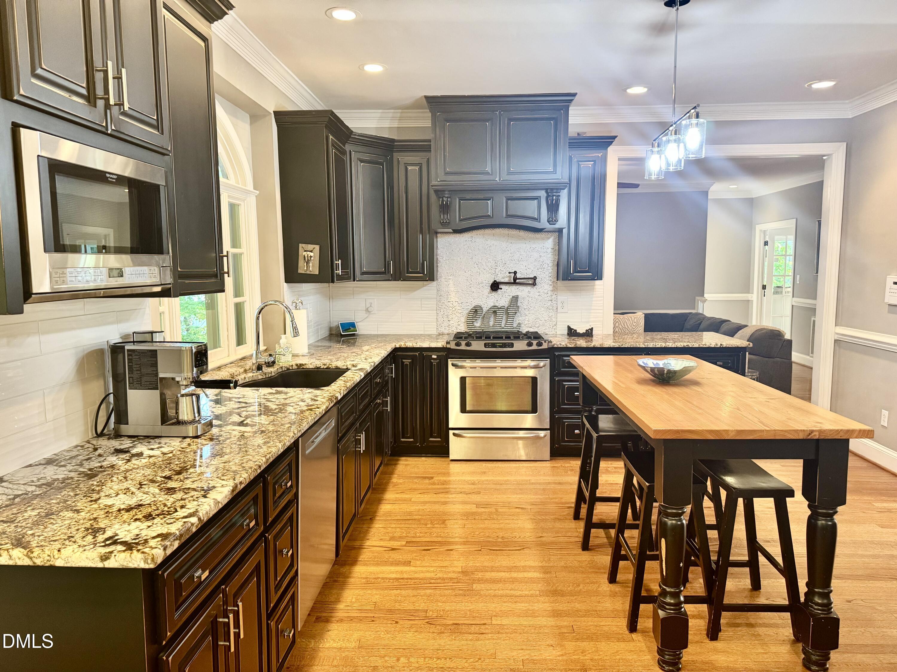 104 Flying Hills Circle