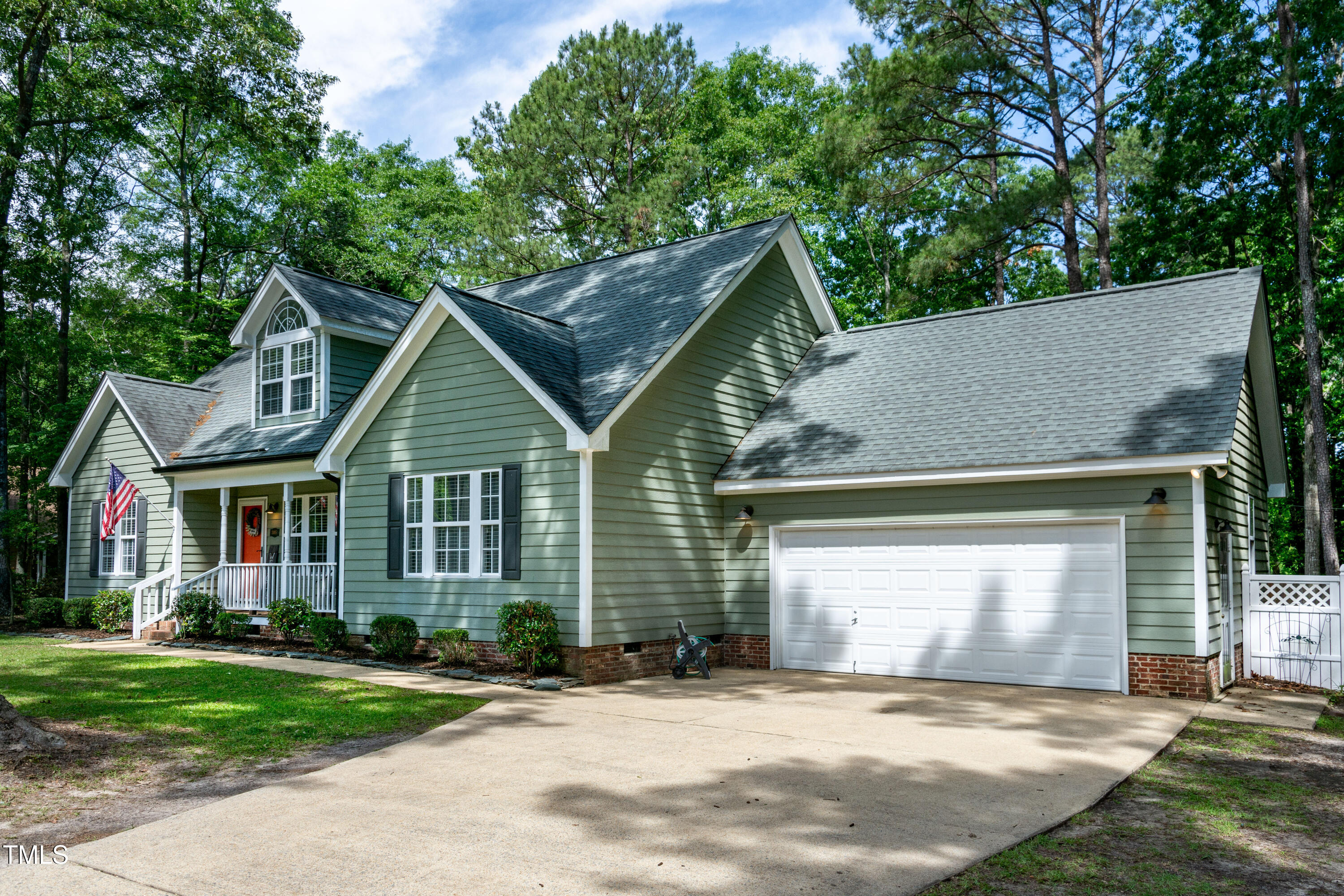 305 Monterey Court