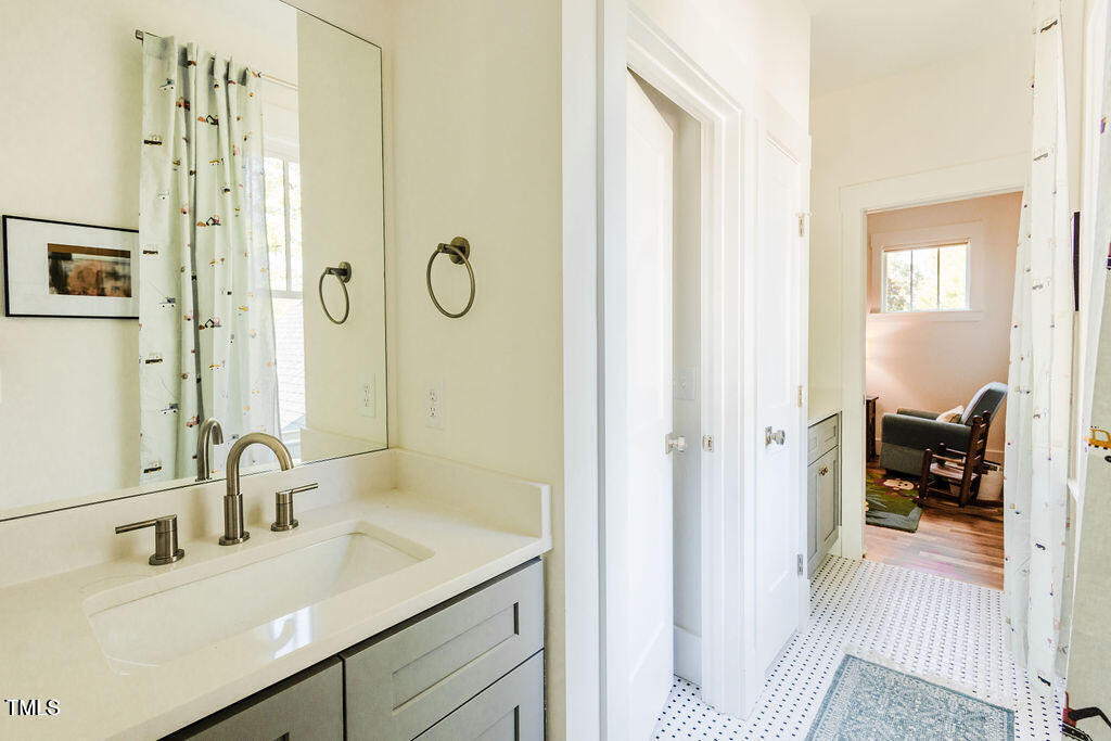 Durham, North Carolina 27705, United States, 2 Bedrooms Bedrooms, ,3 BathroomsBathrooms,Residential,Pending,166320