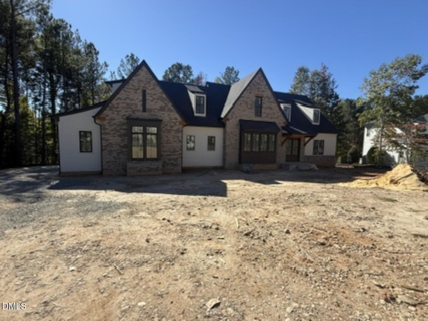 1513 Rock Dove Way