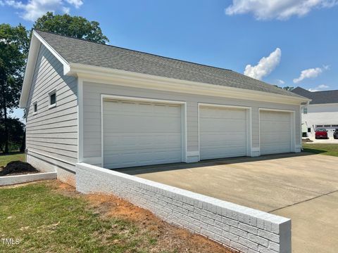 A home in Holly Springs