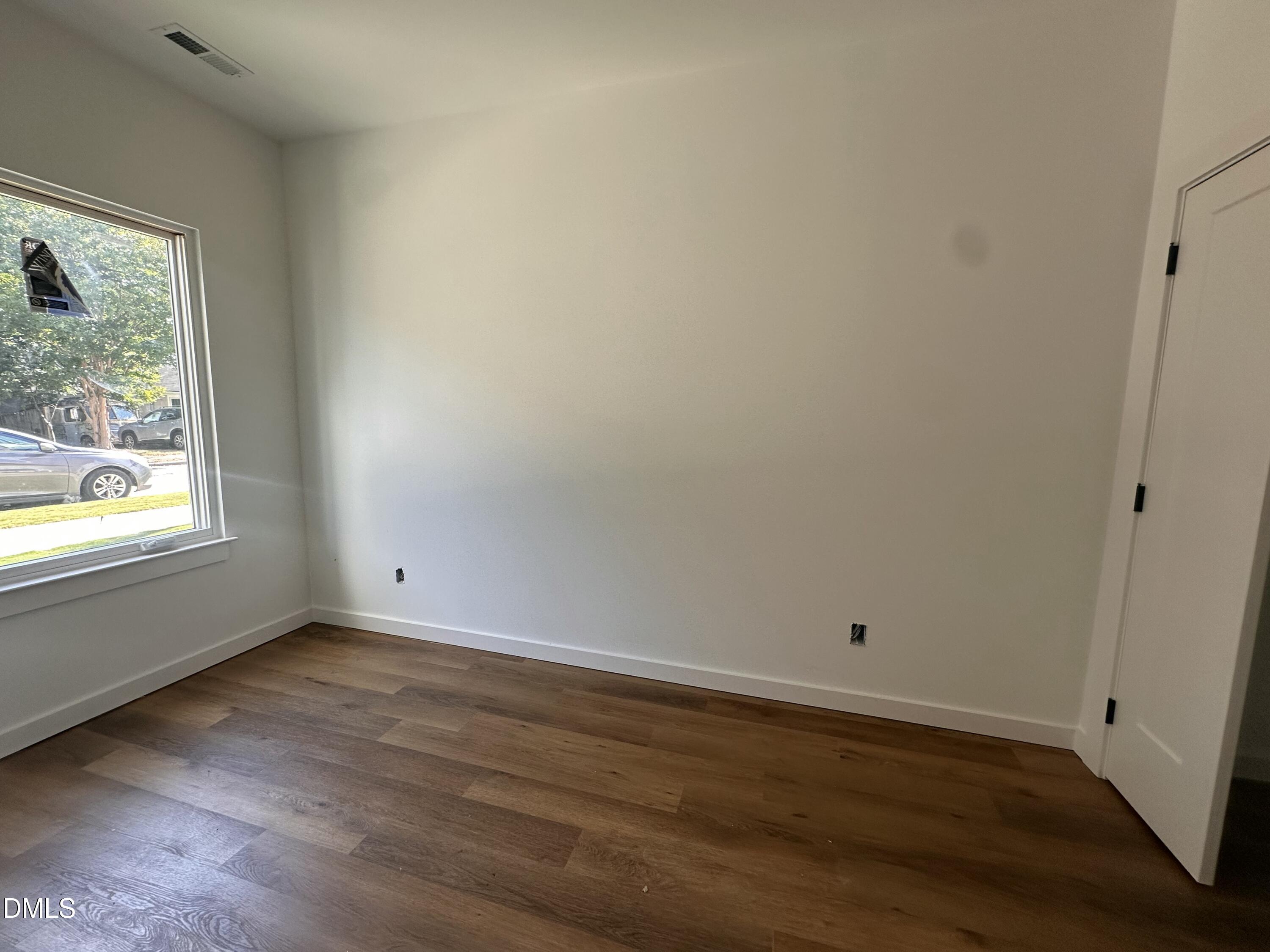 1523 1/2 Sunrise Avenue