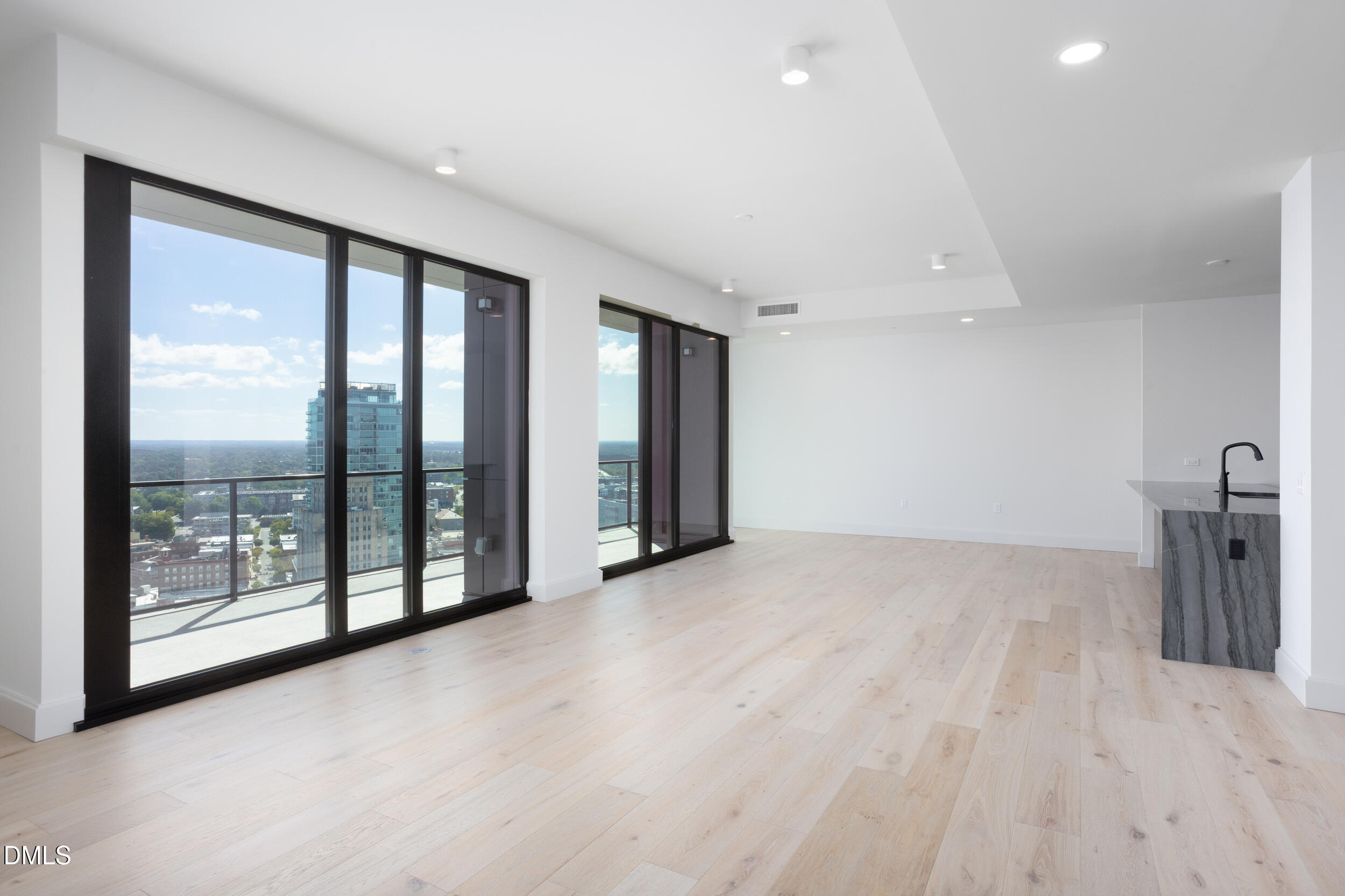 115 Morris Street 2501