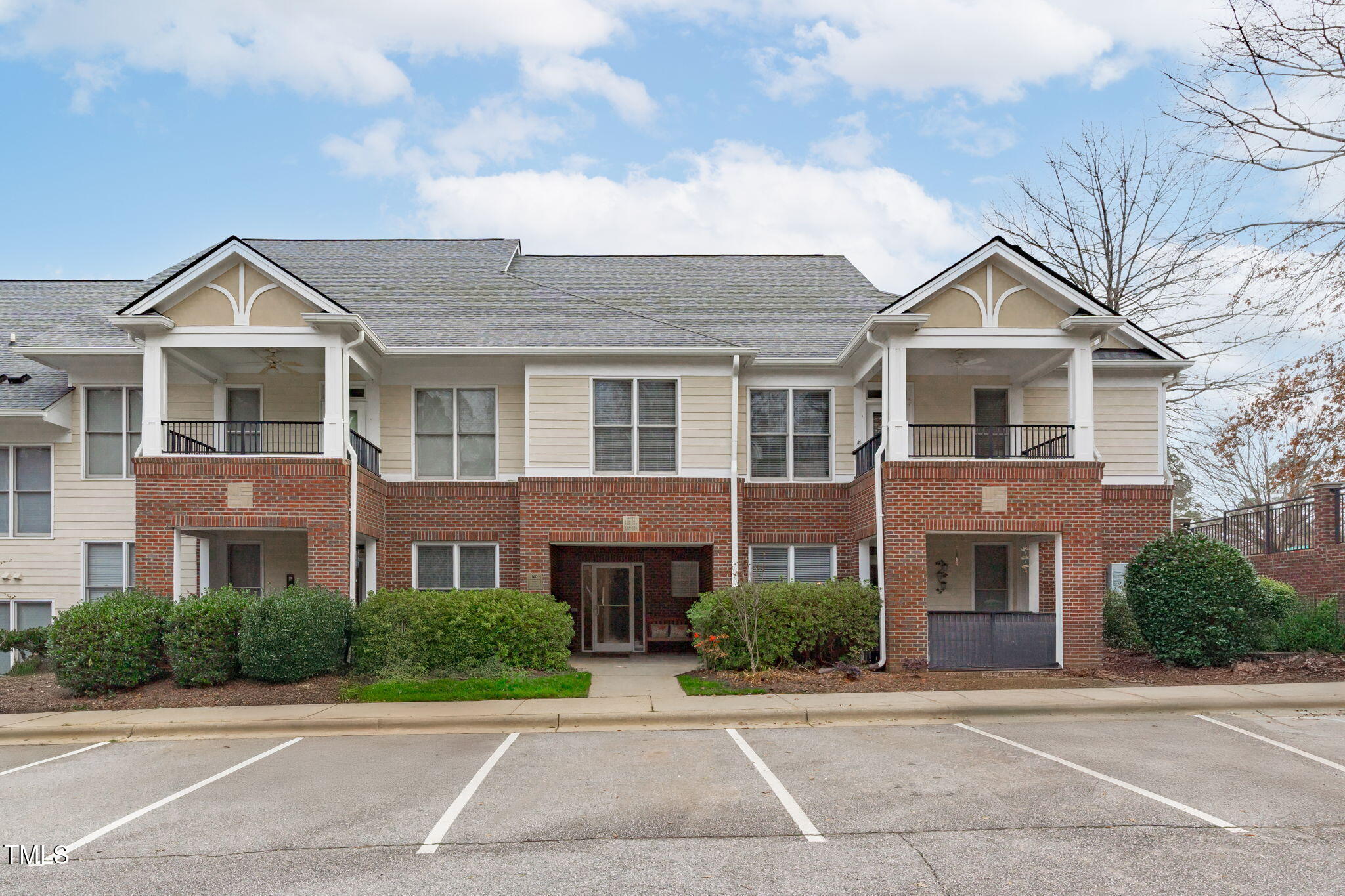 105 Fountain Ridge Place