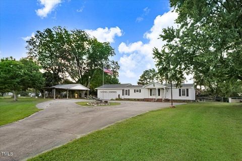 2582 Bakers Chapel Road Smithfield NC 27577