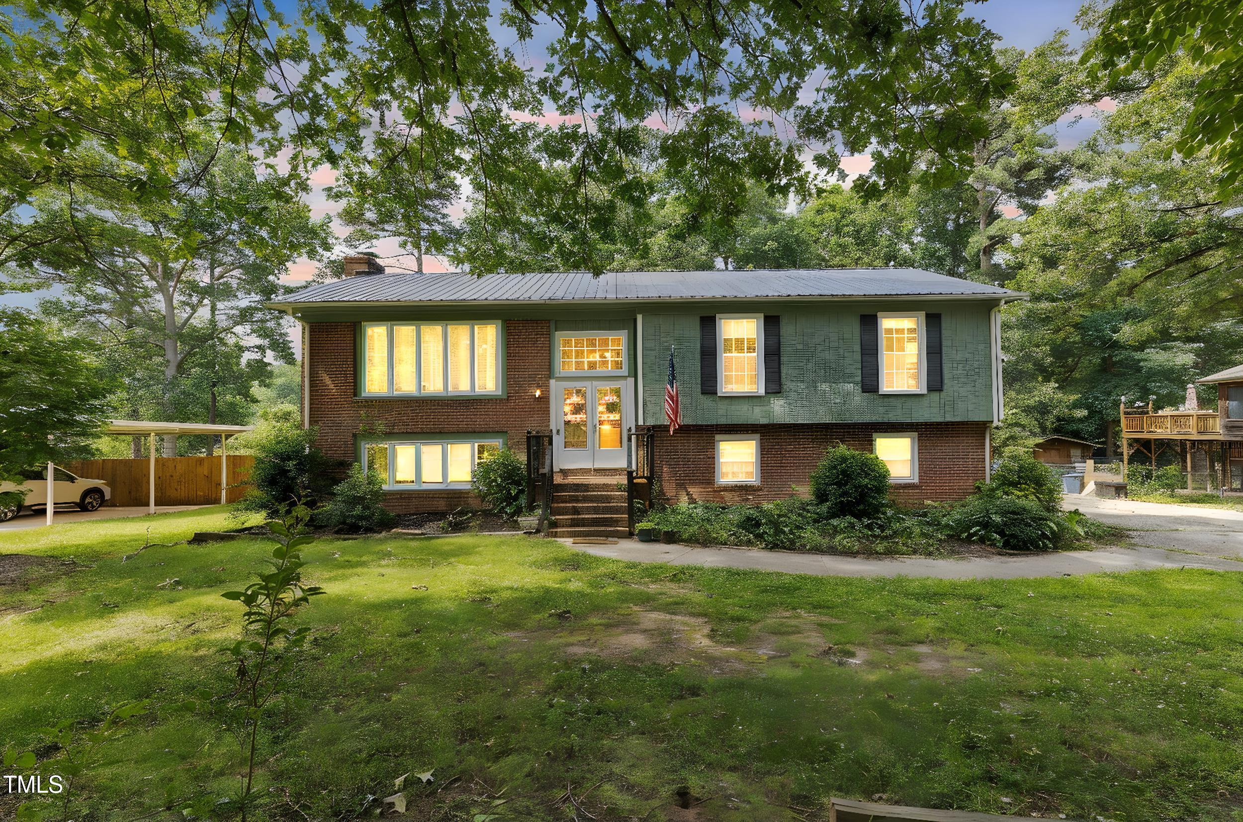 2712 Pebblebrook Drive