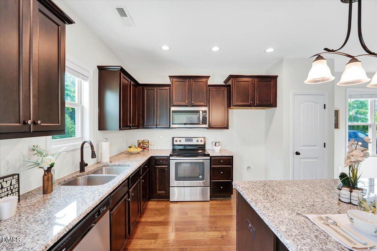 102 Forsyth Parkway