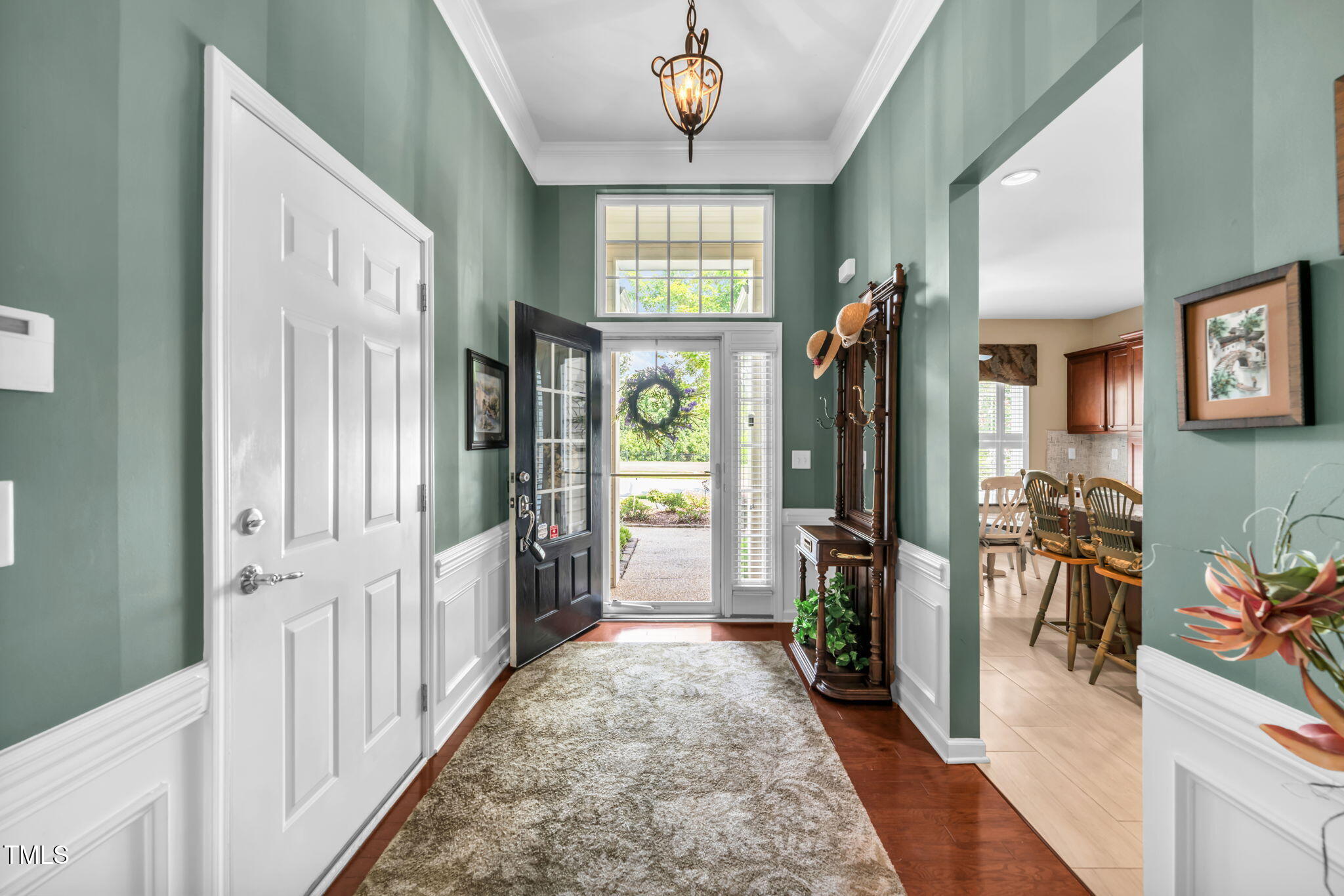 816 Gillinder Place