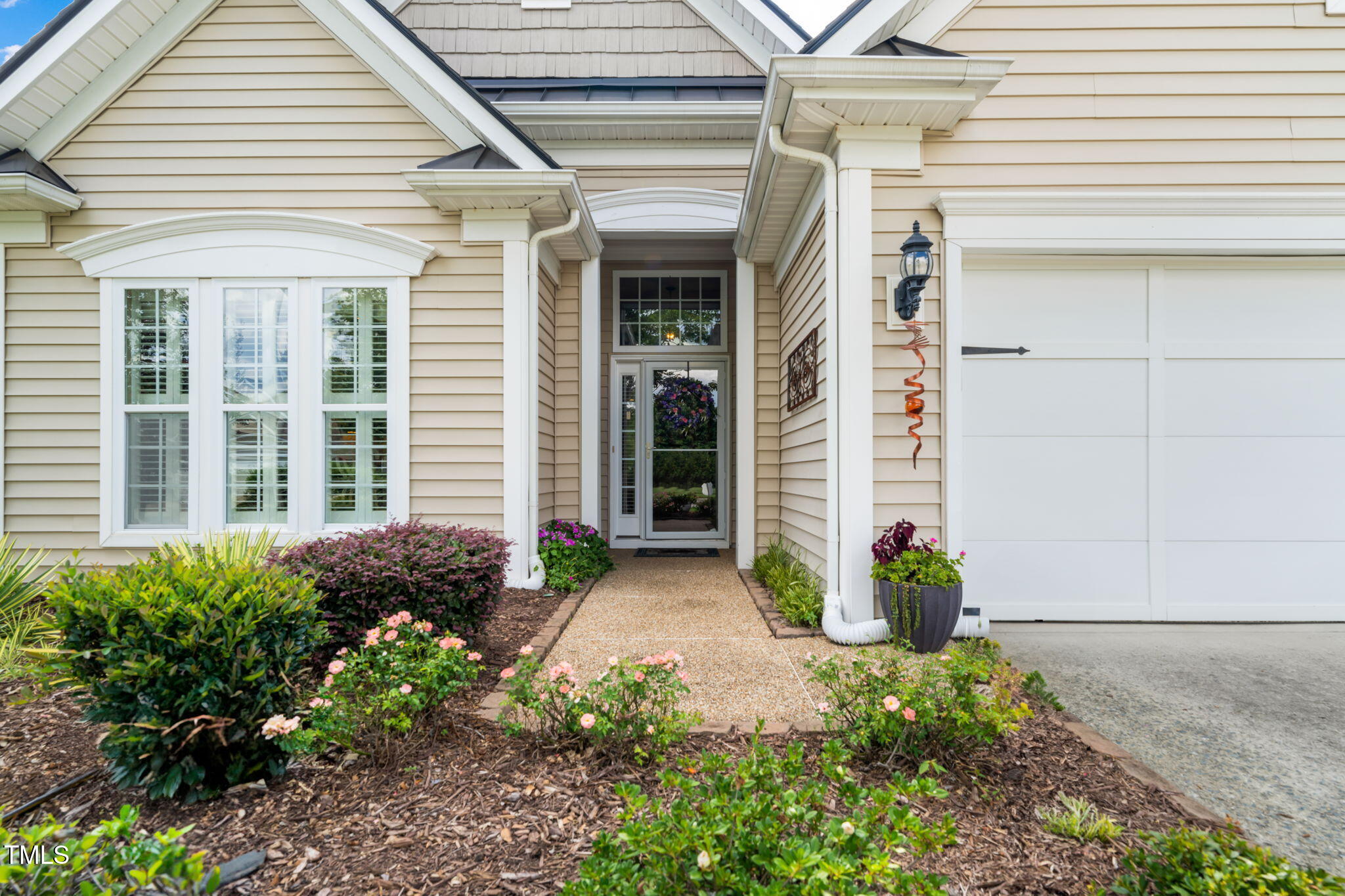 816 Gillinder Place