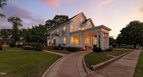 309 W Divine Street Dunn NC 28334