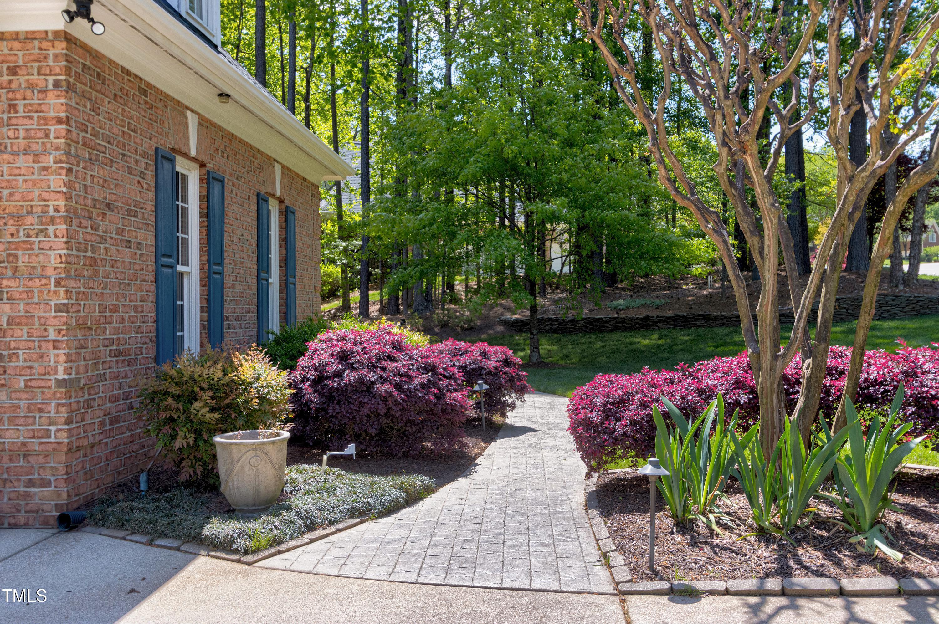 404 Settlecroft Lane