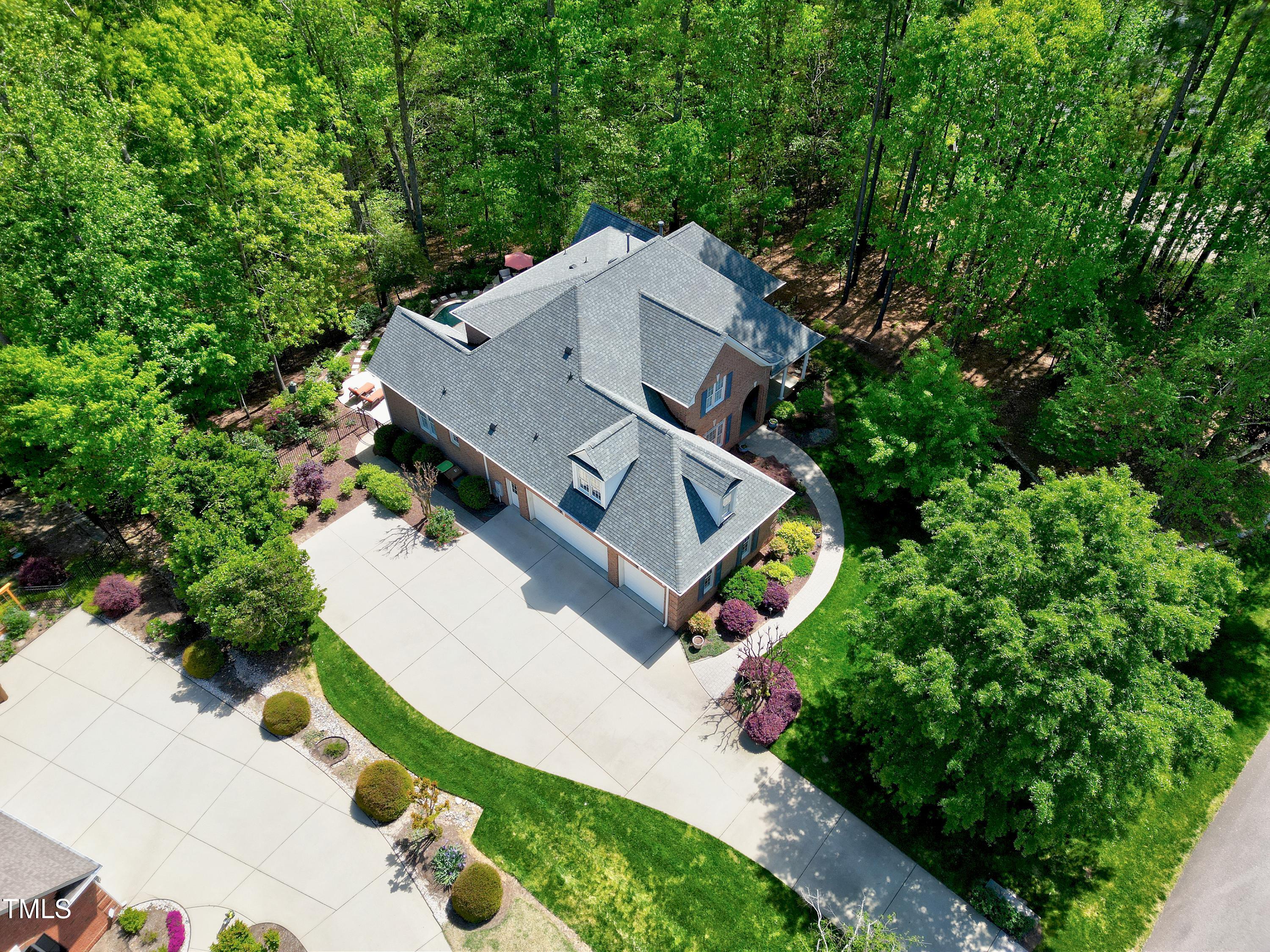 404 Settlecroft Lane
