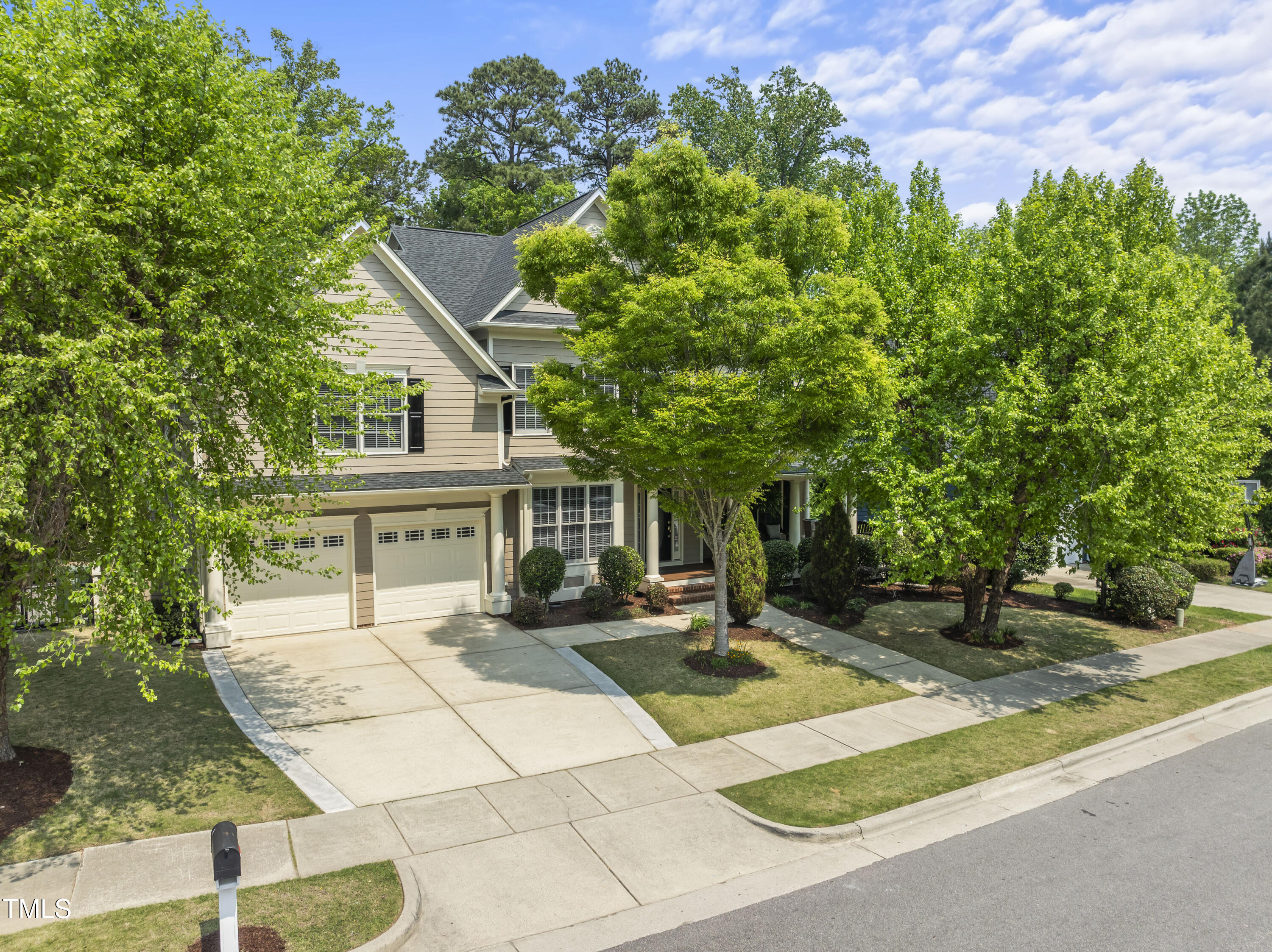 909 Grogans Mill Drive