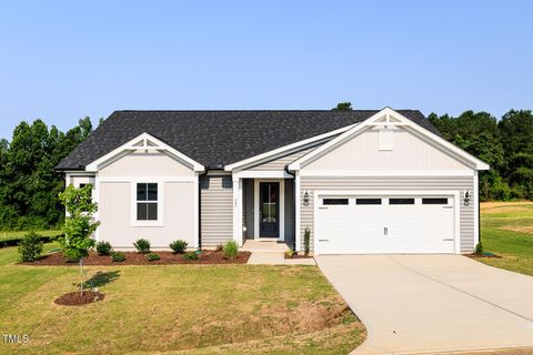 207 Golfview Avenue Benson NC 27504