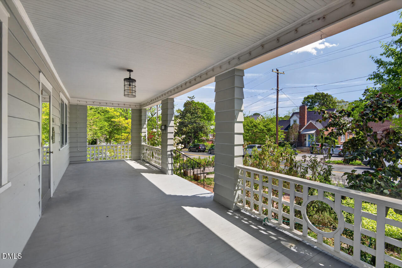 1010 W Markham Avenue