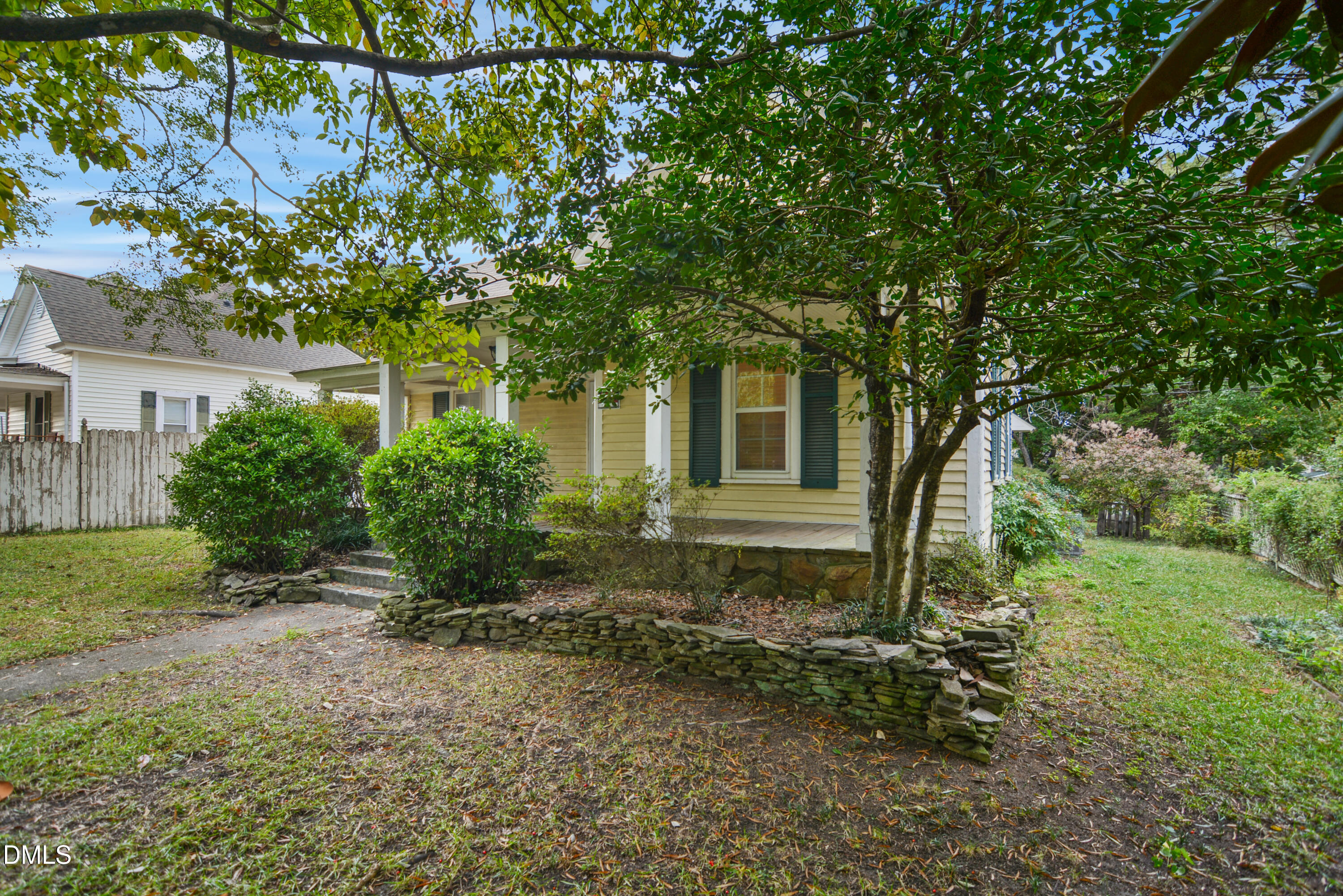 204 W Sycamore Street
