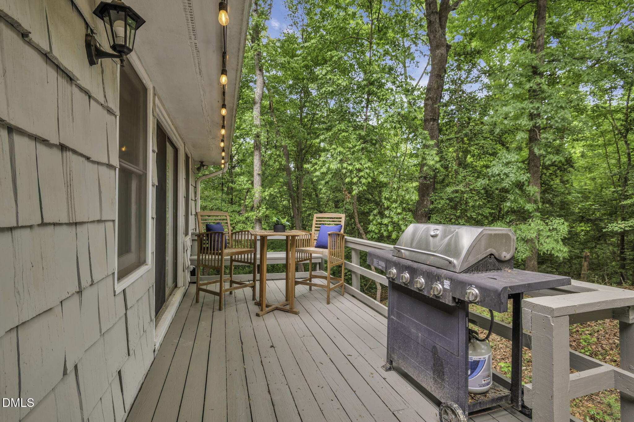 140 Holly Lane