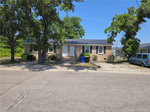 703 Lake Avenue Spring Lake NC 28390