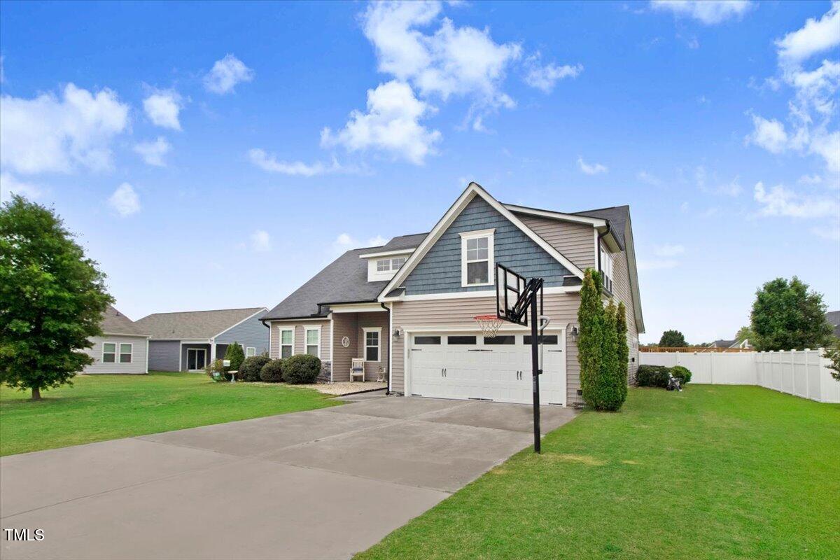 4004 Heritage Drive W
