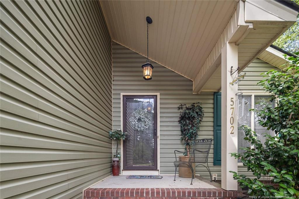 5702 Paradise Court