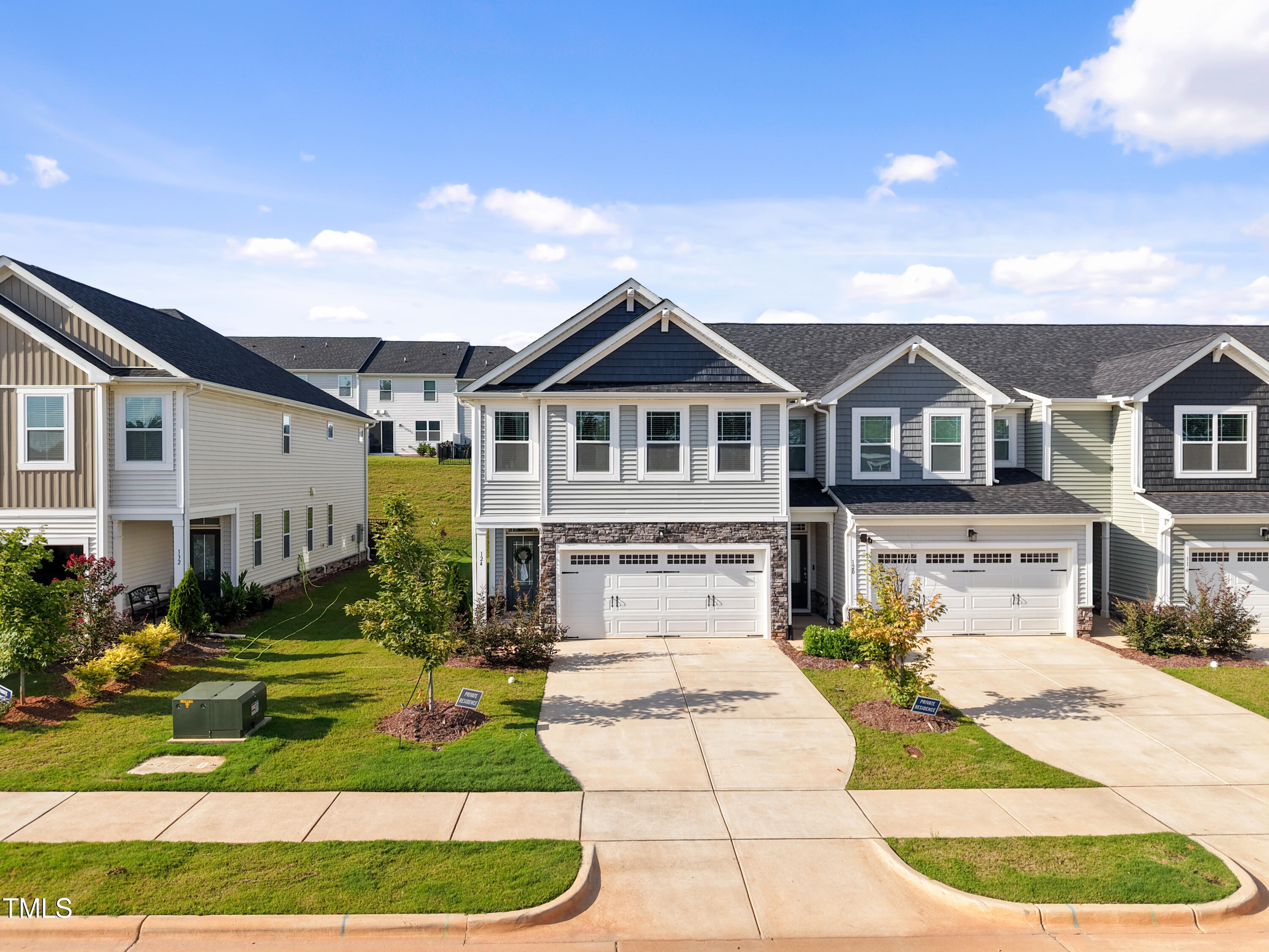 124 Royal Star Way