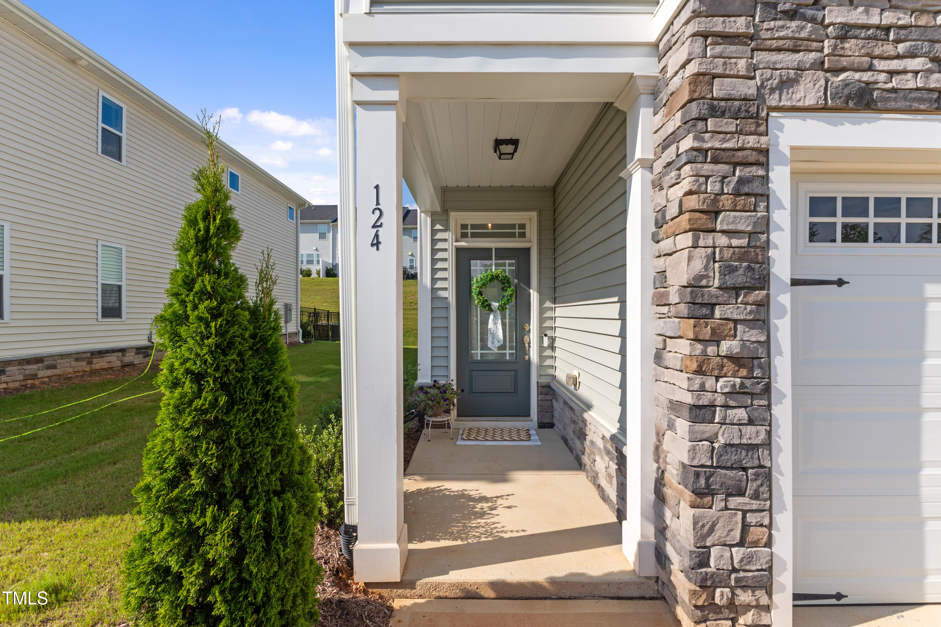 124 Royal Star Way