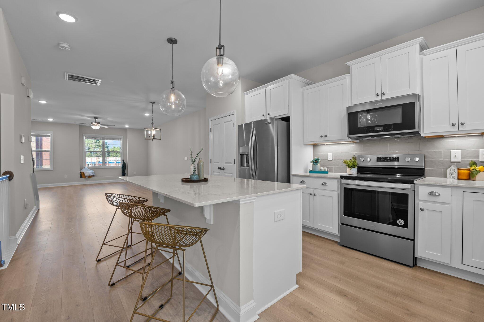 978 Gateway Commons Circle