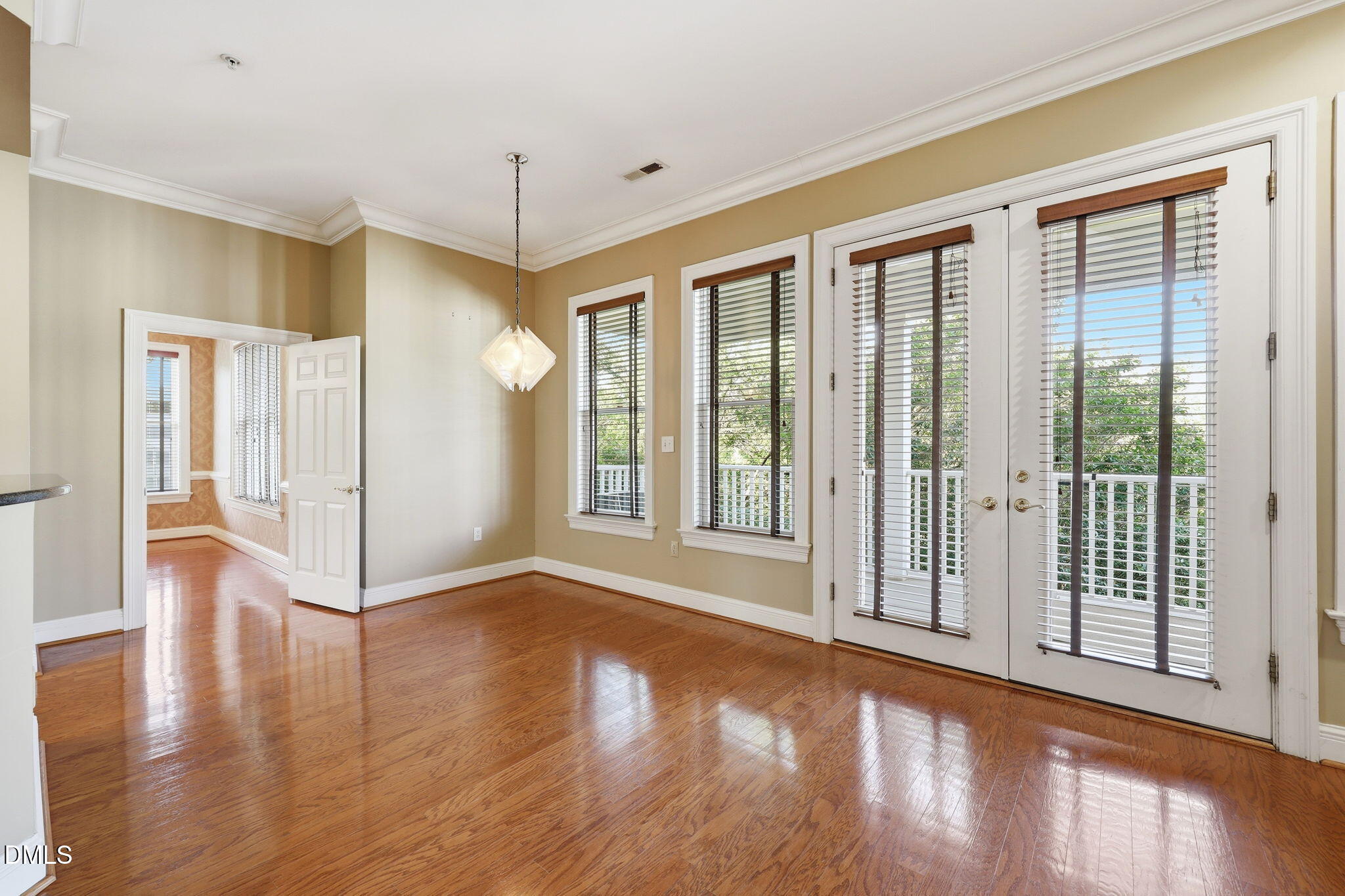 2801 Glenwood Gardens Lane 303