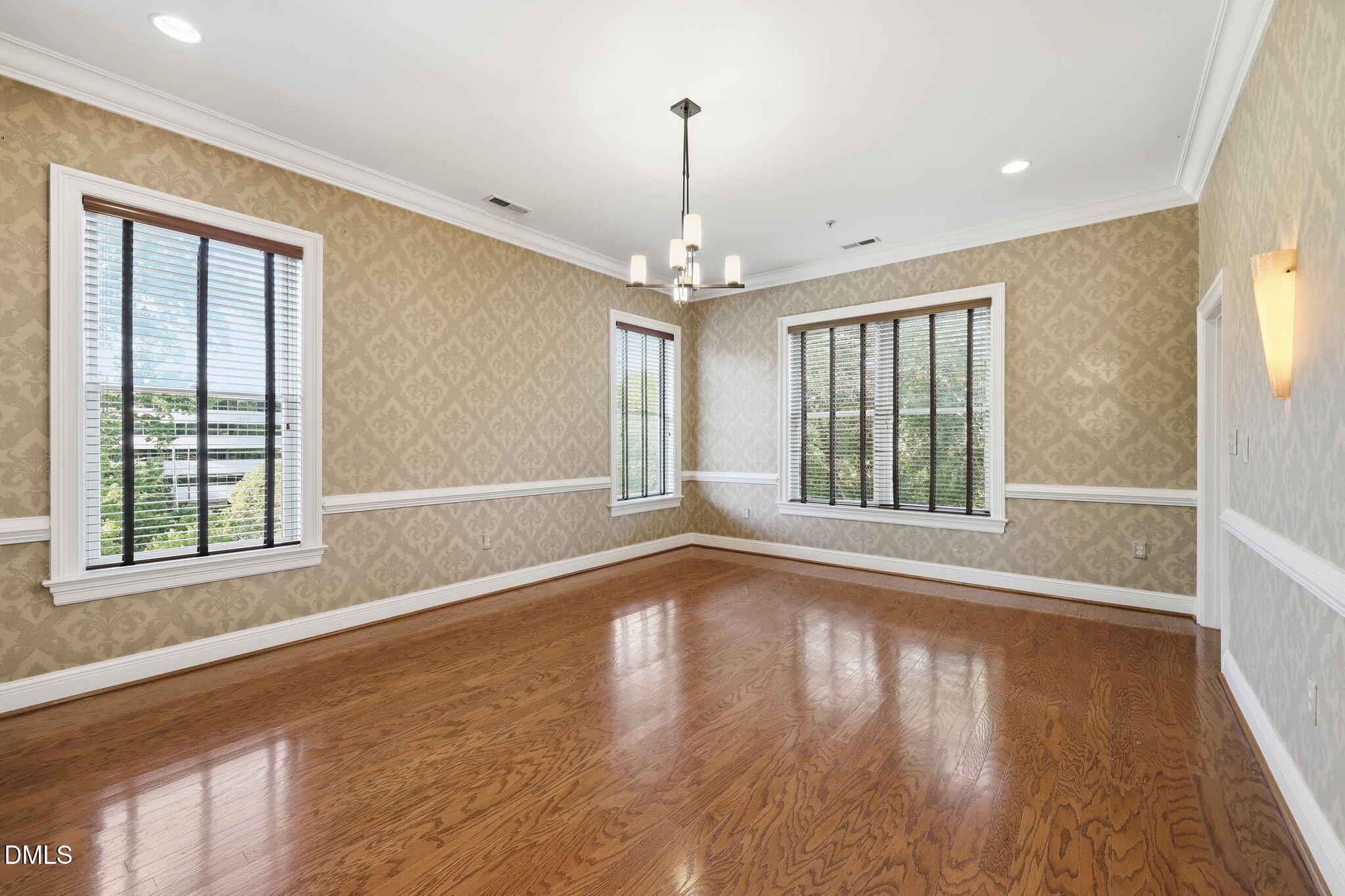 2801 Glenwood Gardens Lane 303